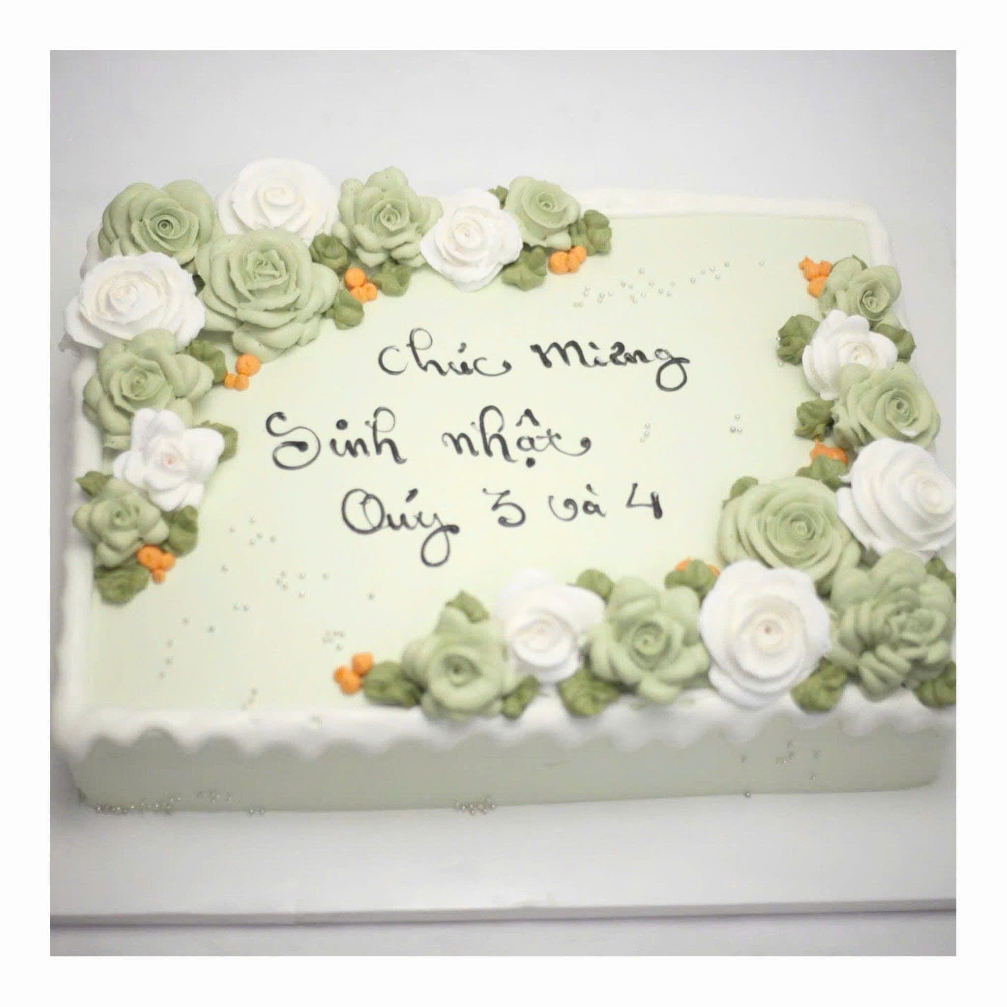 Bánh sinh nhật trang trí hoa hồng sang trọng