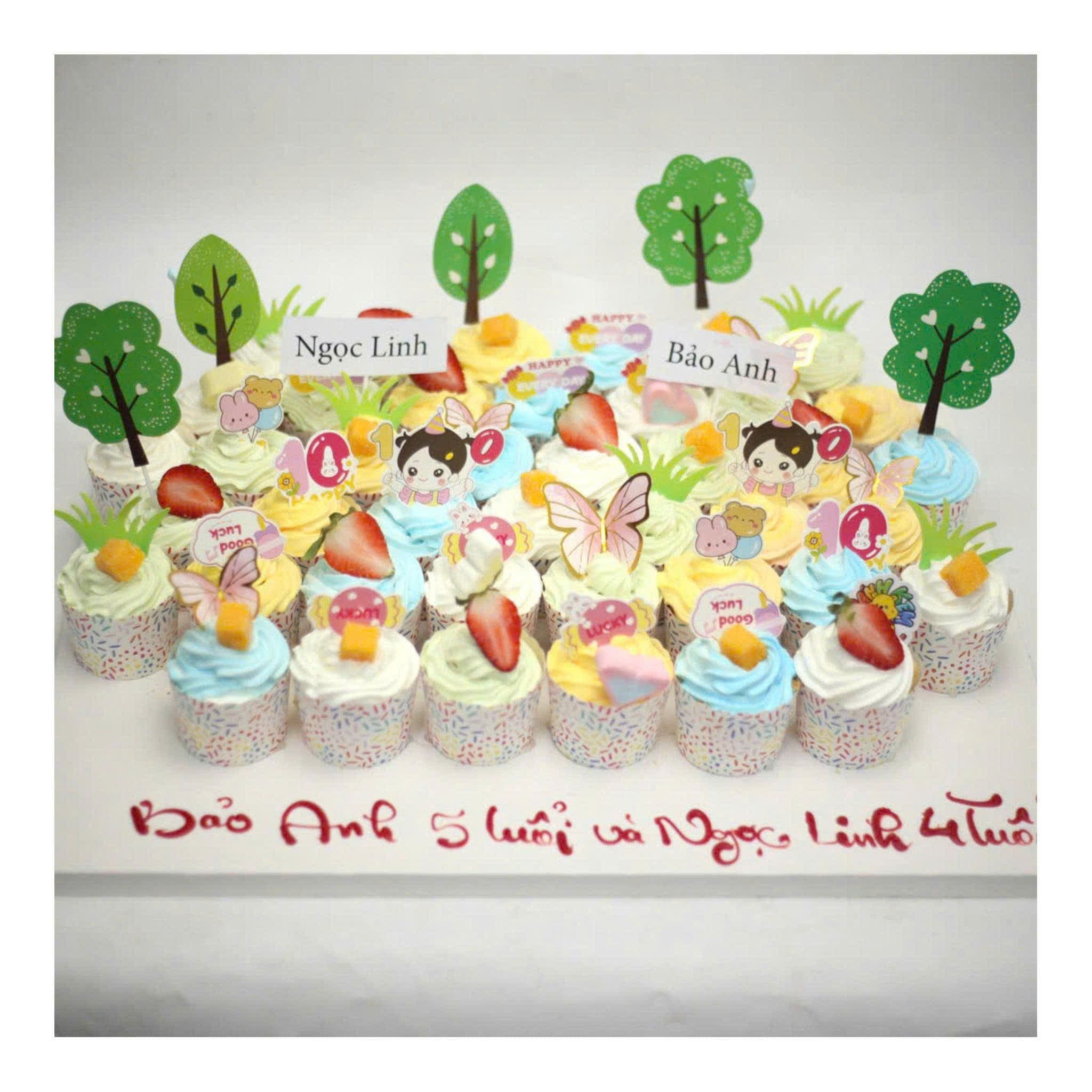 Bộ bánh cupcake sinh nhật đáng yêu
