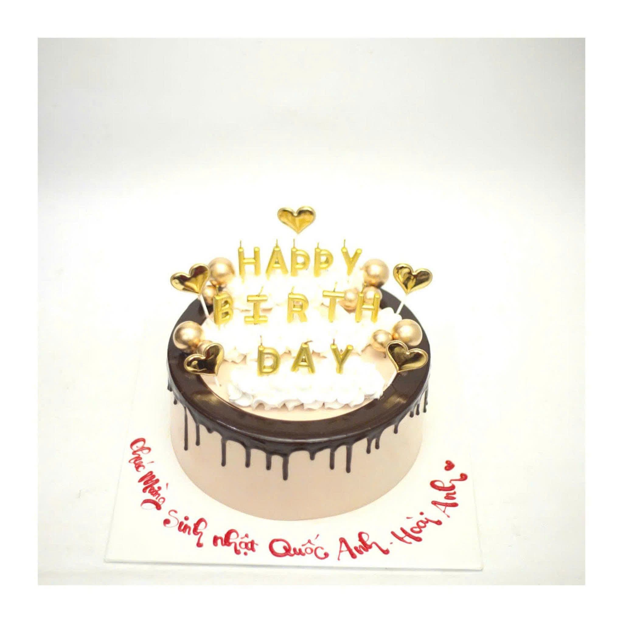 Bánh kem socola Happy Birthday hiện đại