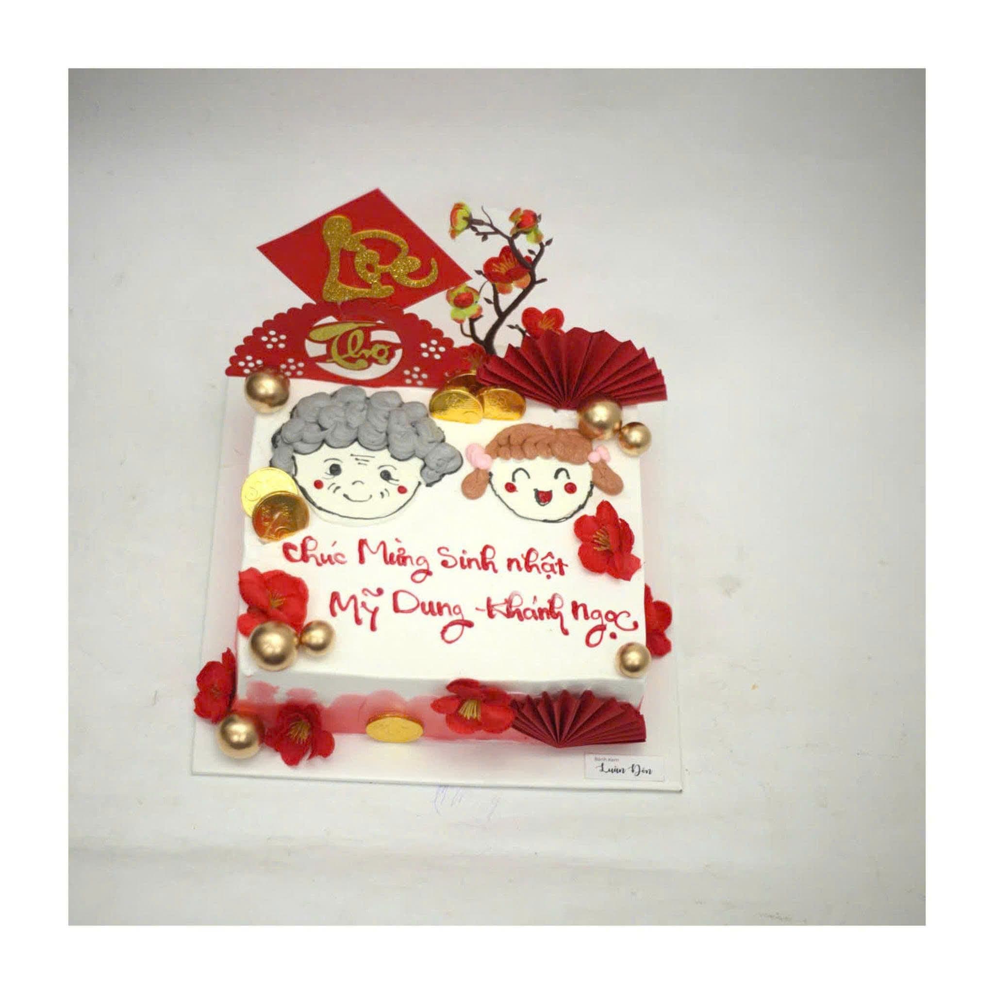 Bánh kem mừng thọ trang trí kiểu truyền thống