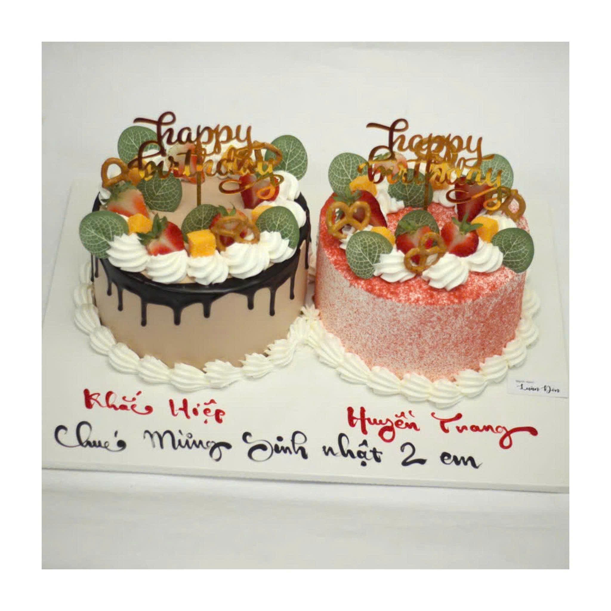 Bánh sinh nhật đôi tặng hai bé