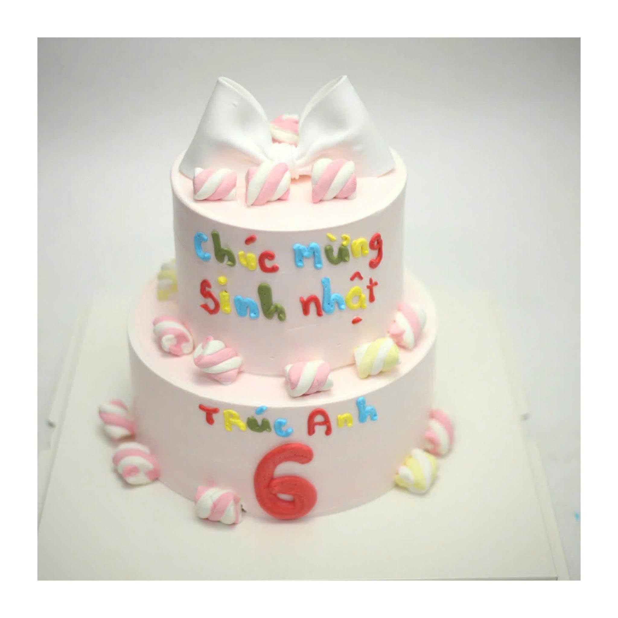 Bánh sinh nhật hai tầng cho bé gái