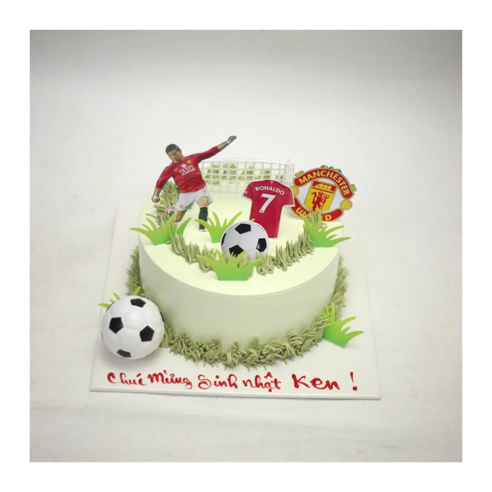 Bánh sinh nhật chủ đề bóng đá Ronaldo