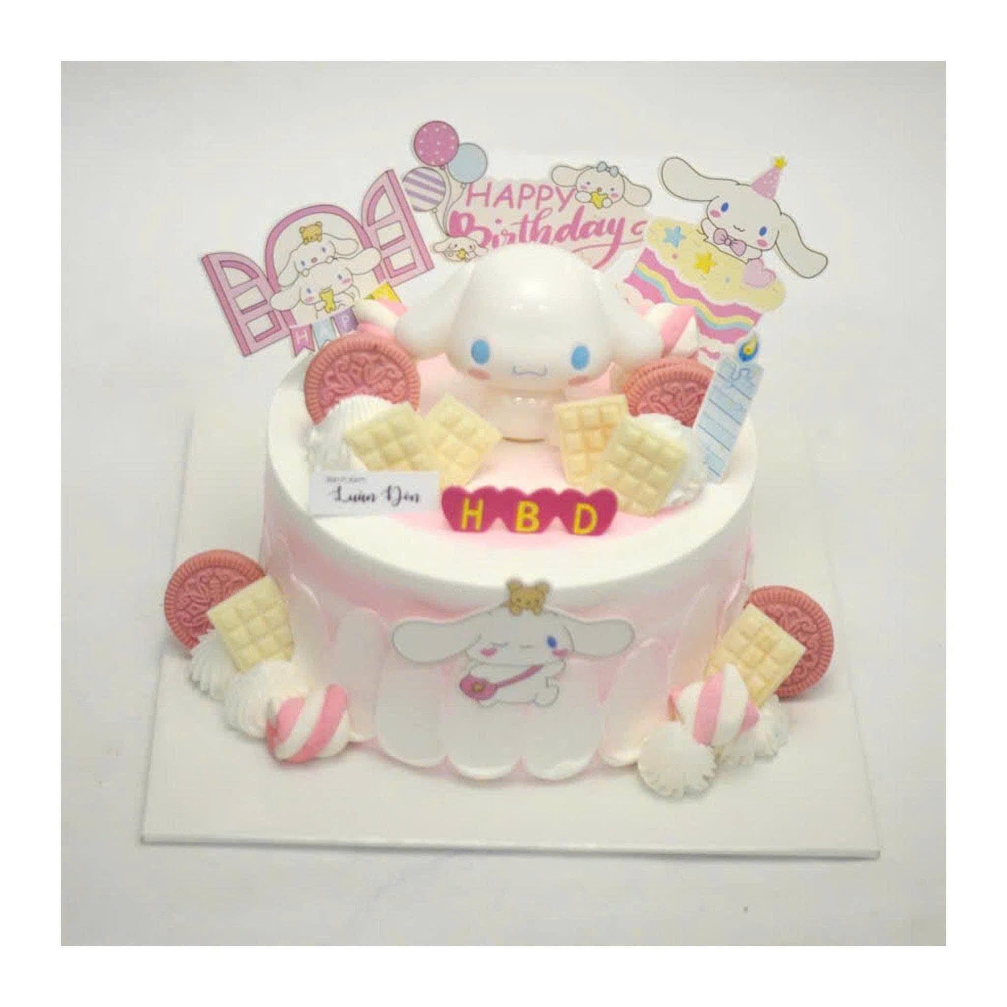 Bánh kem Cinnamoroll tông màu hồng nhạt