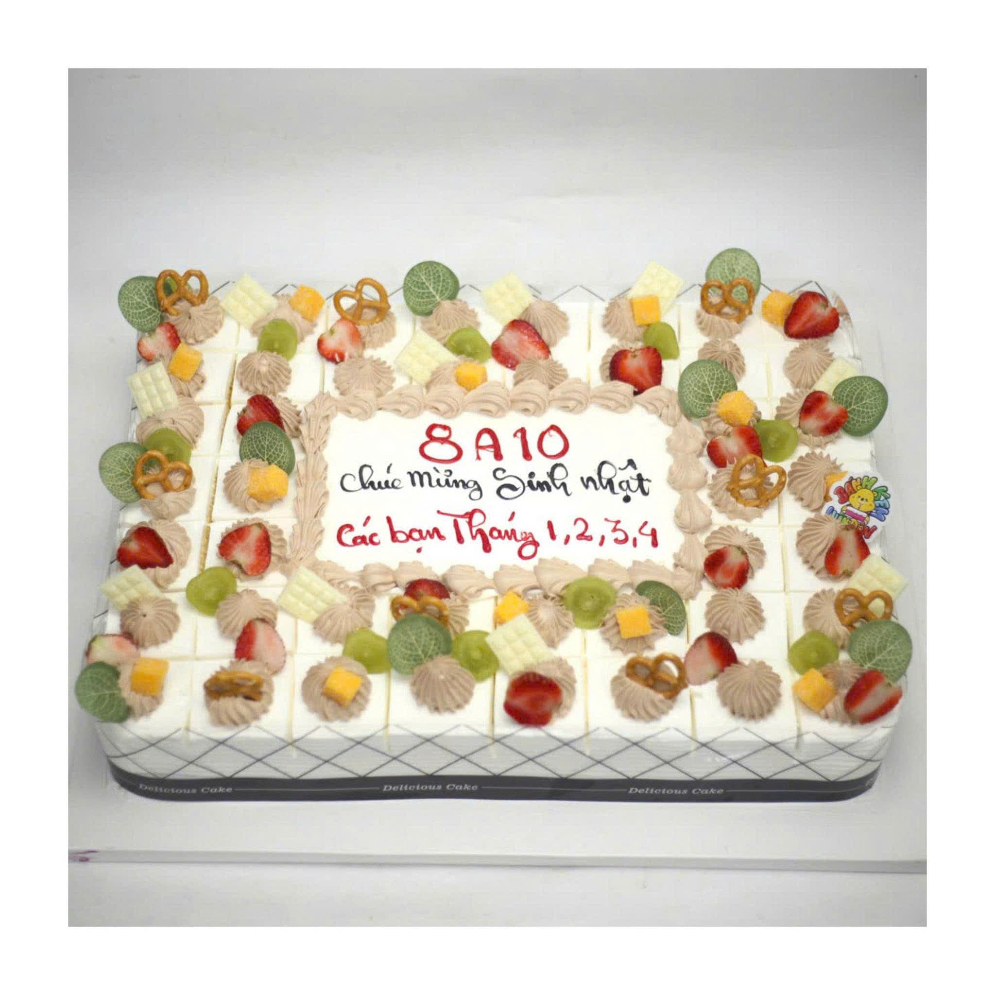 Bánh kem chữ nhật nhiều trái cây