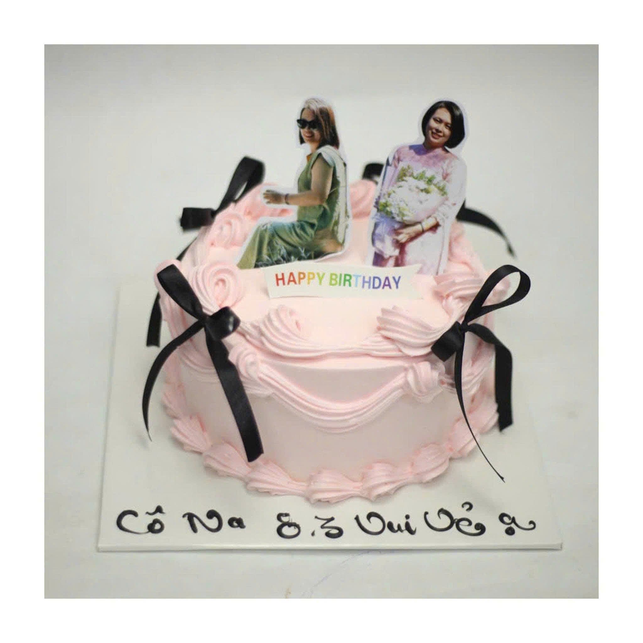 Bánh kem hồng đen cho phái nữ