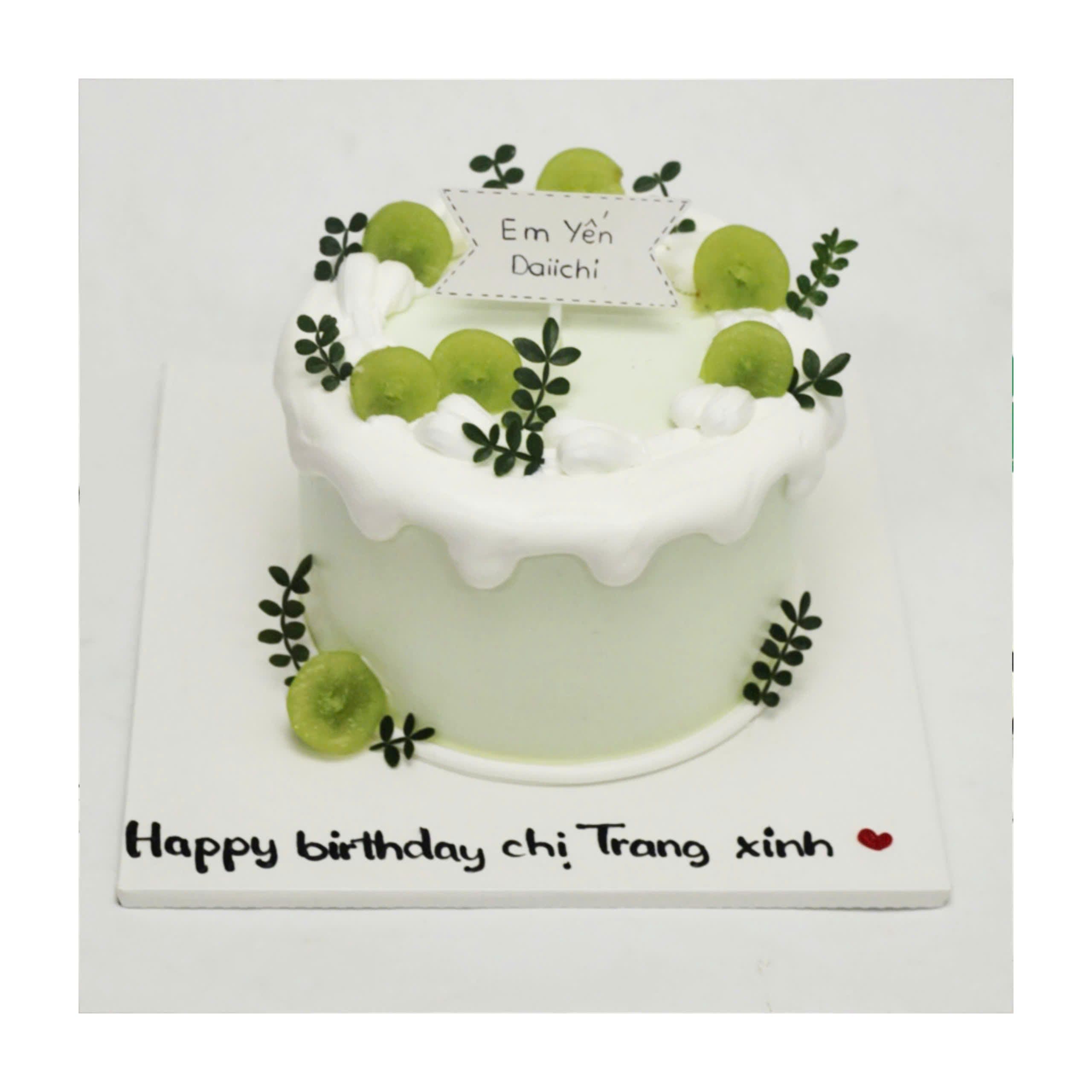 Bánh kem trang trí nho xanh tươi mát