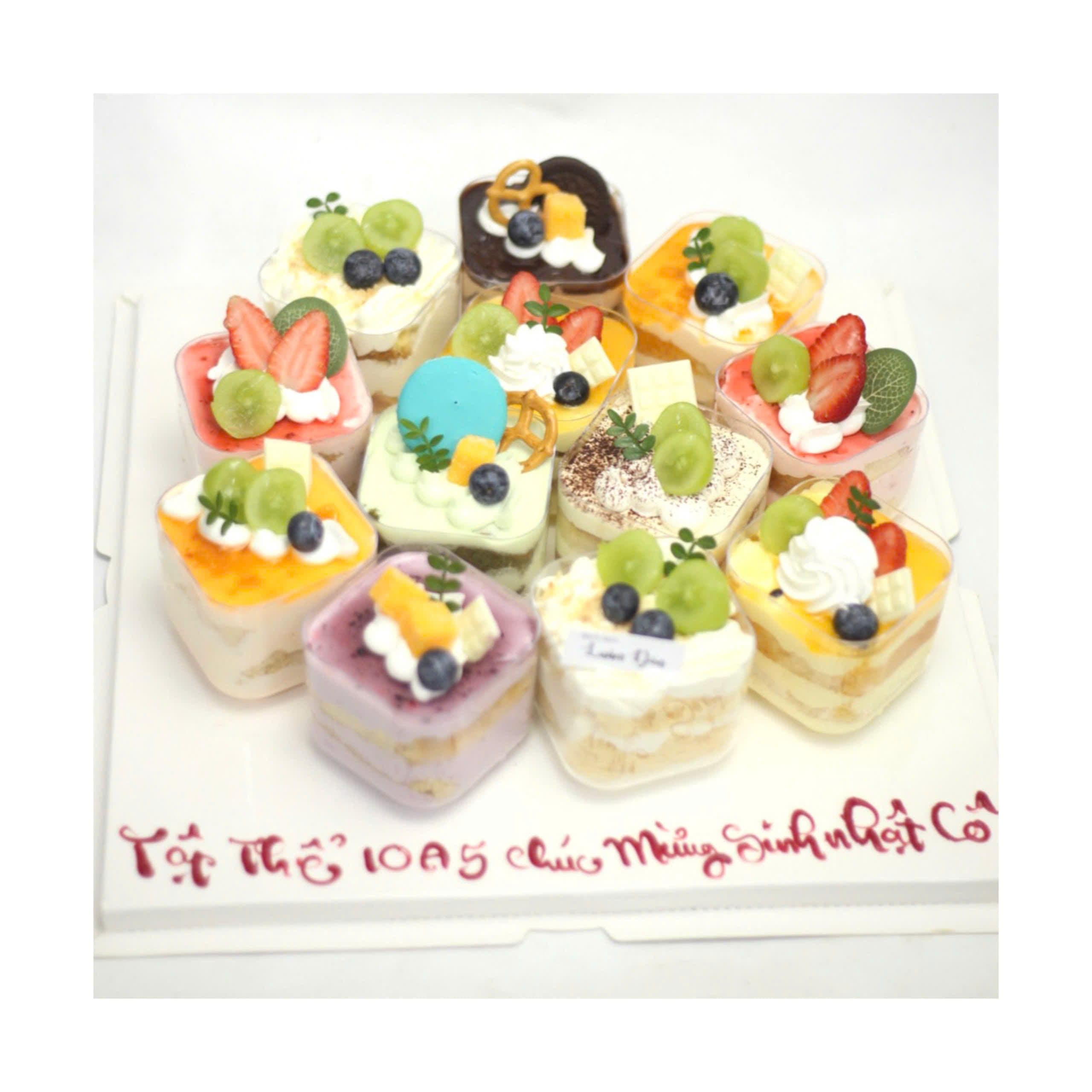 Set bánh bông lan cắt miếng đa dạng vị