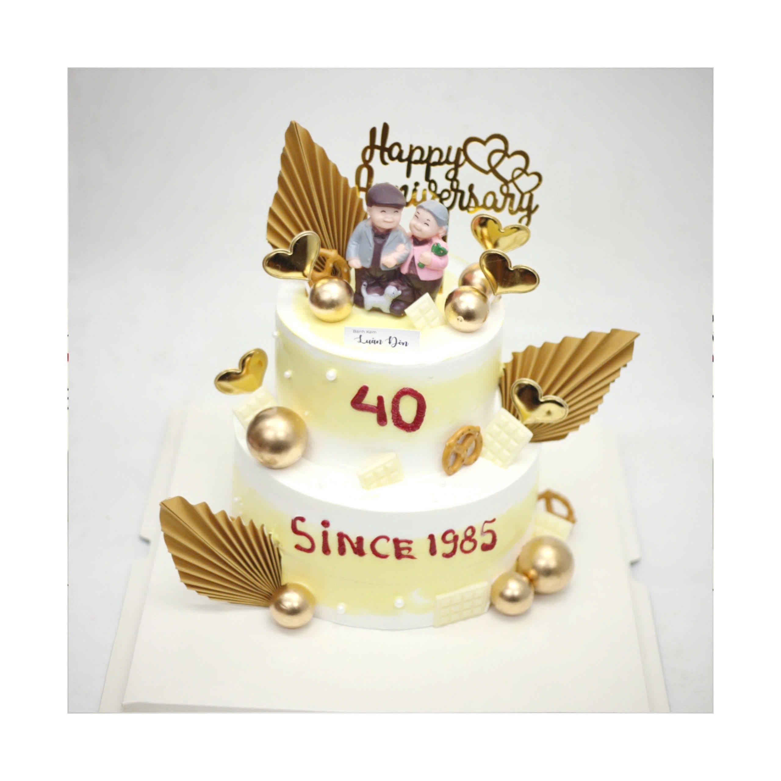 Bánh kem hai tầng kỉ niệm 40 năm