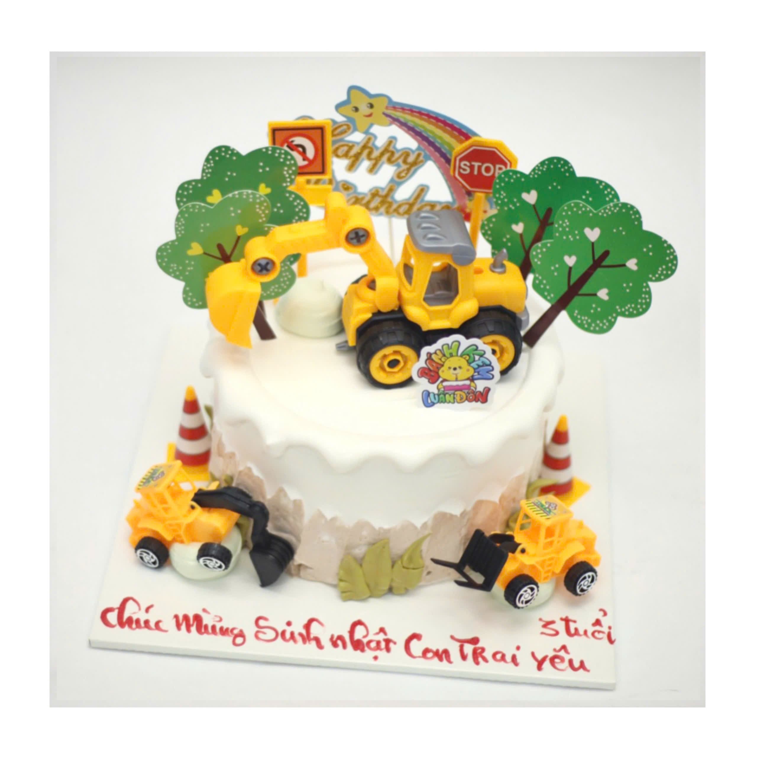 Bánh kem máy xúc công trường cho bé