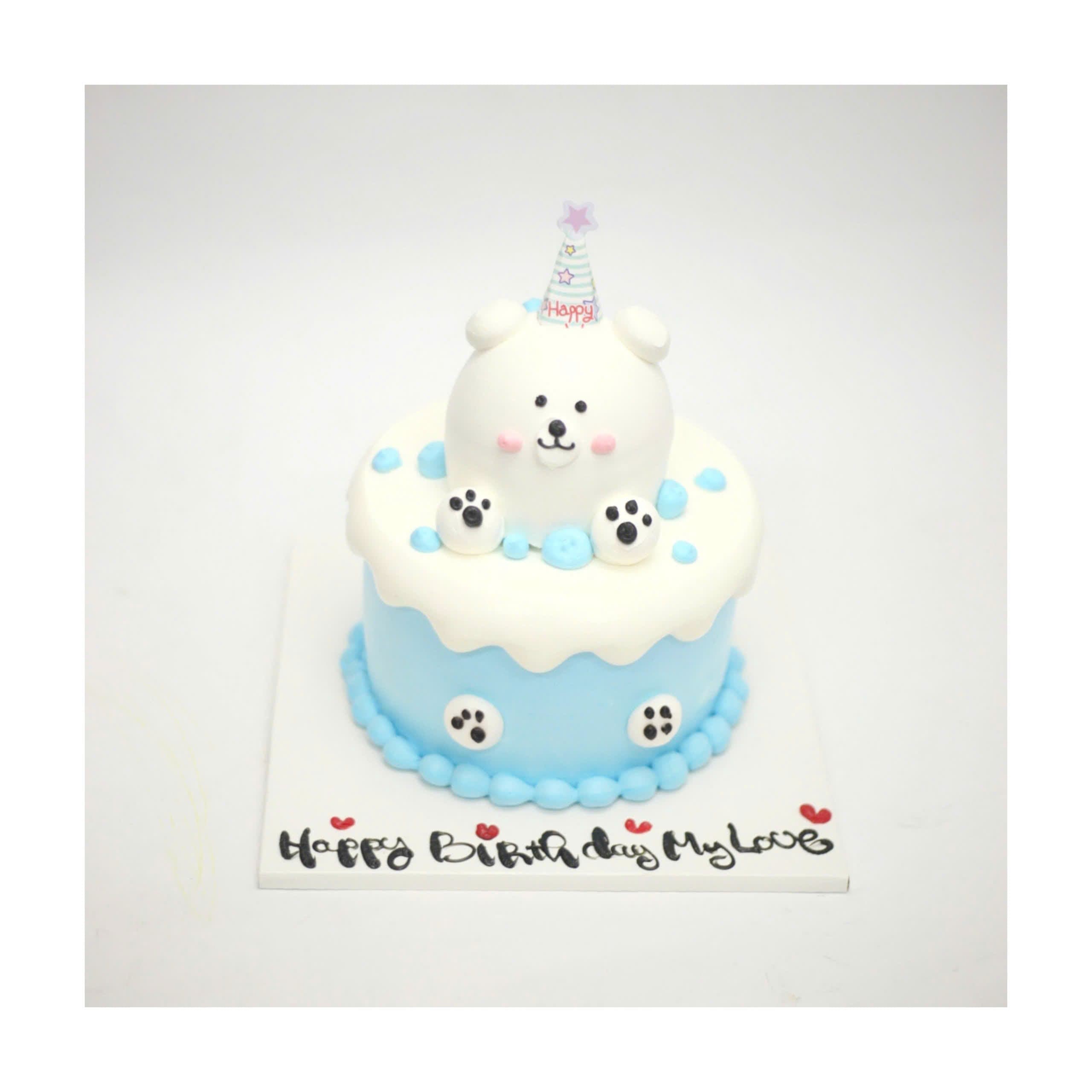 Bánh kem gấu trắng đội mũ sinh nhật