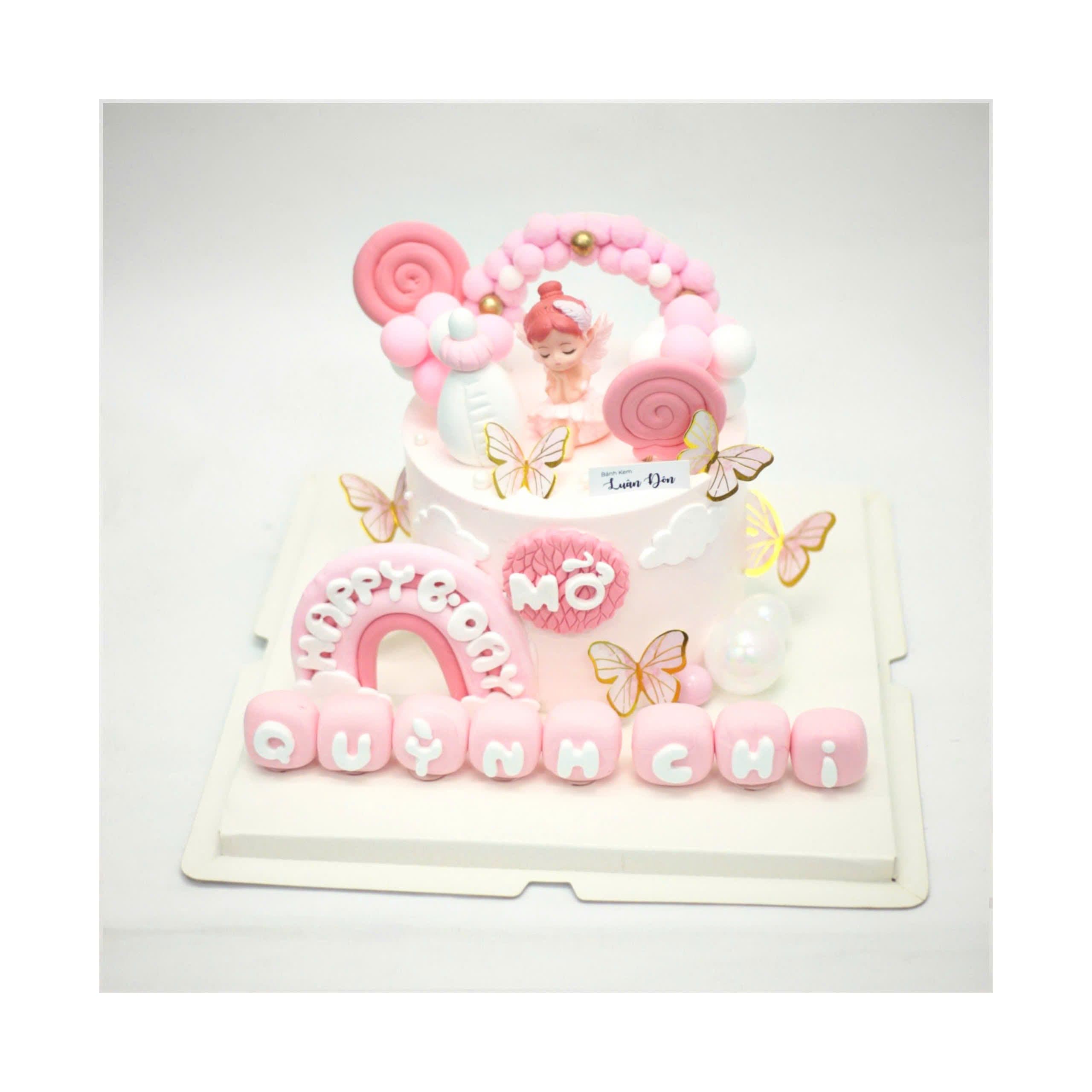 Bánh kem công chúa màu hồng cho bé