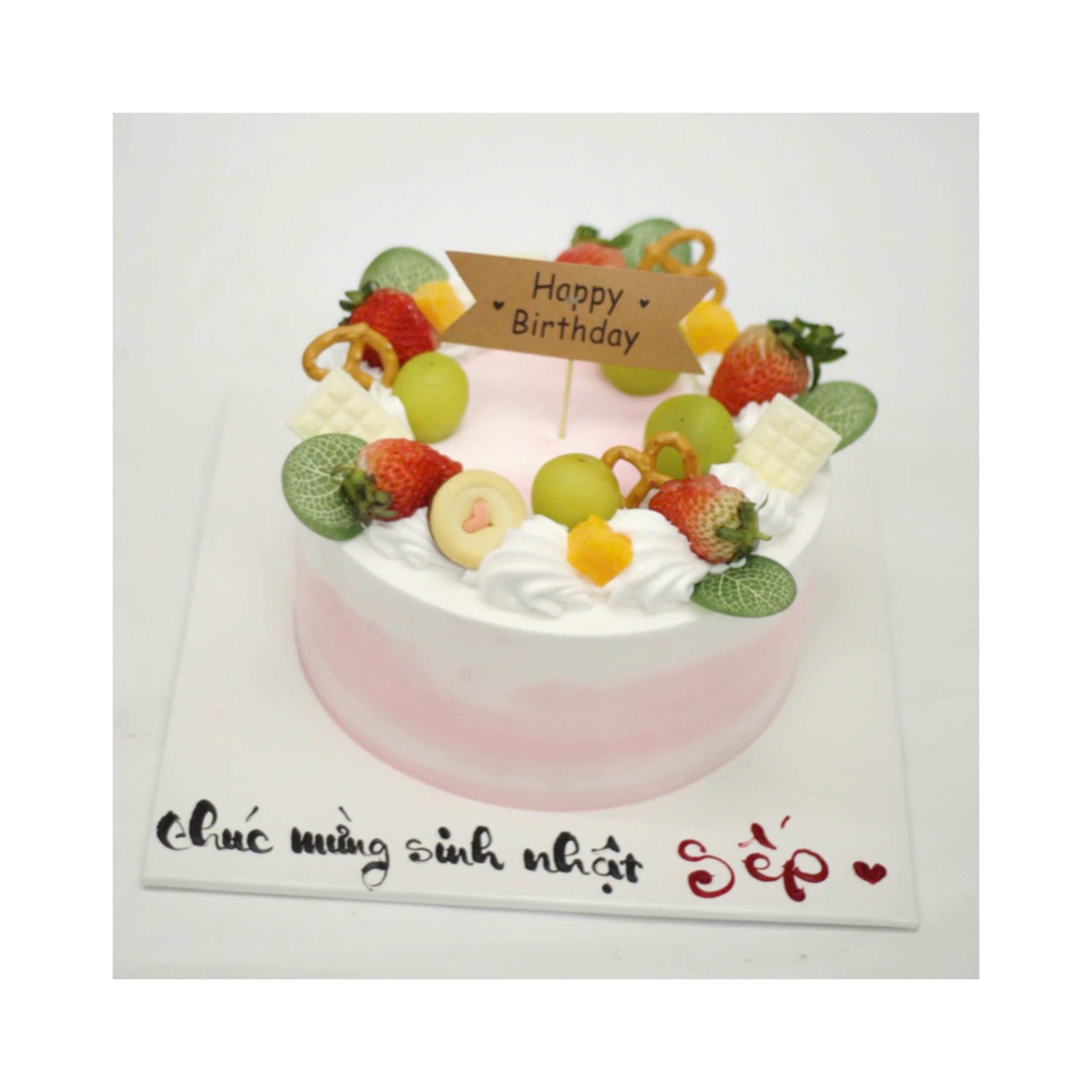 Bánh sinh nhật trang trí trái cây tươi