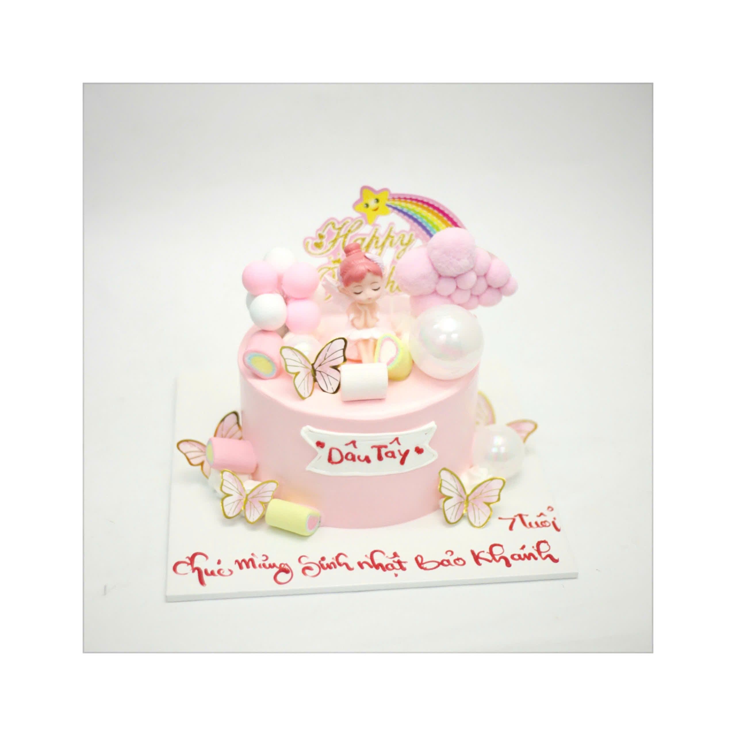 Bánh kem tạo hình công chúa dâu tây