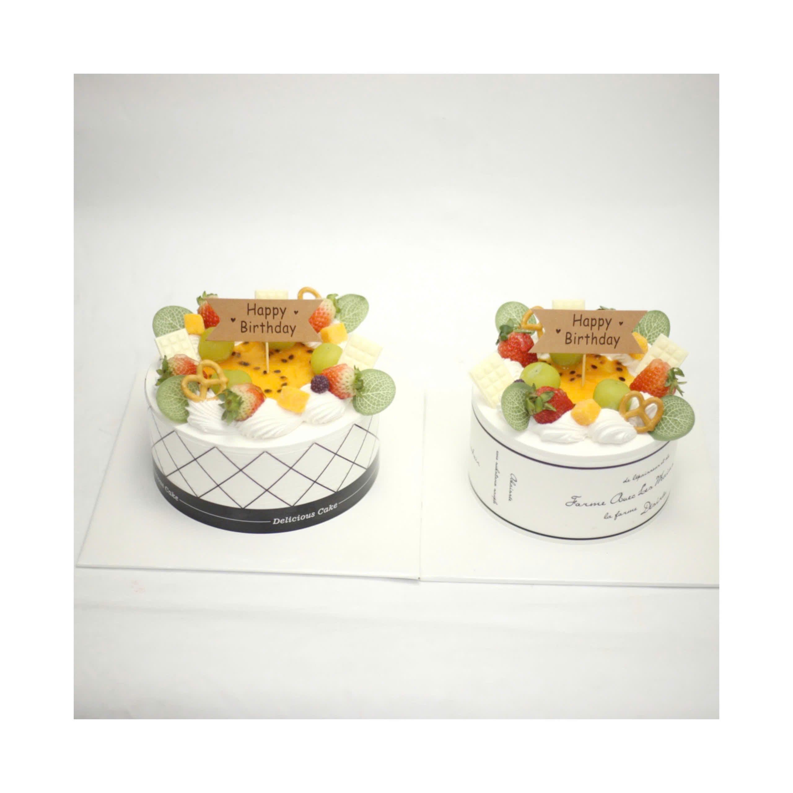 Bánh kem hoa quả tươi phủ kem trắng