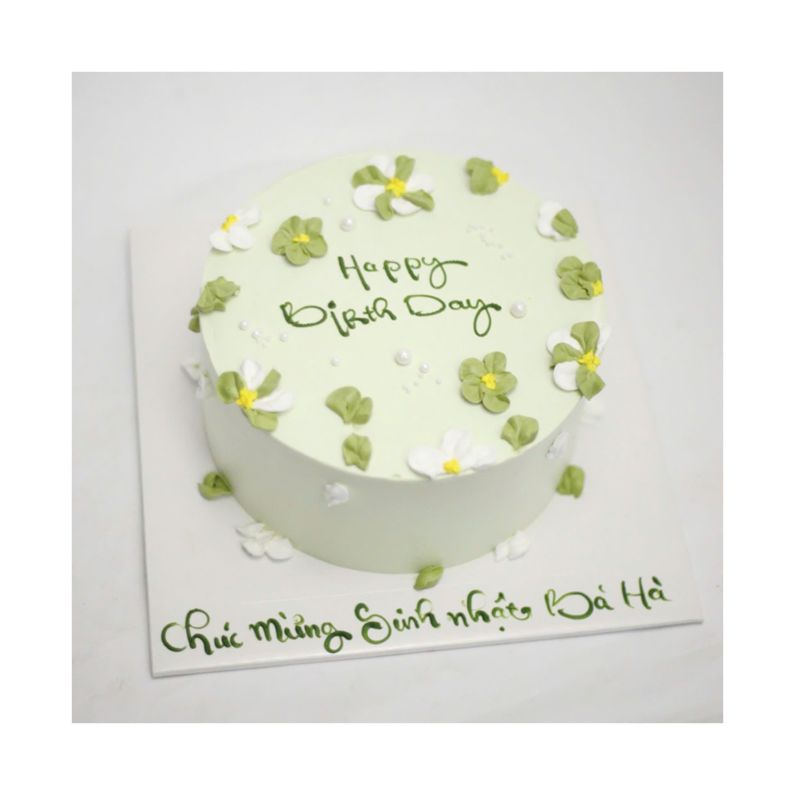 Bánh hoa xanh lá tối giản