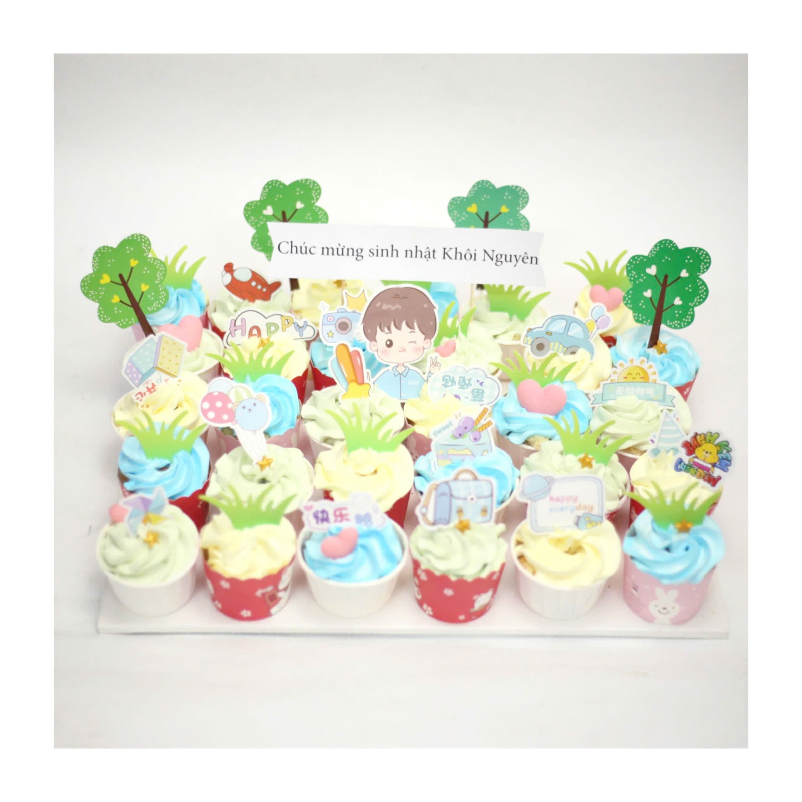 Set cupcake sinh nhật bé