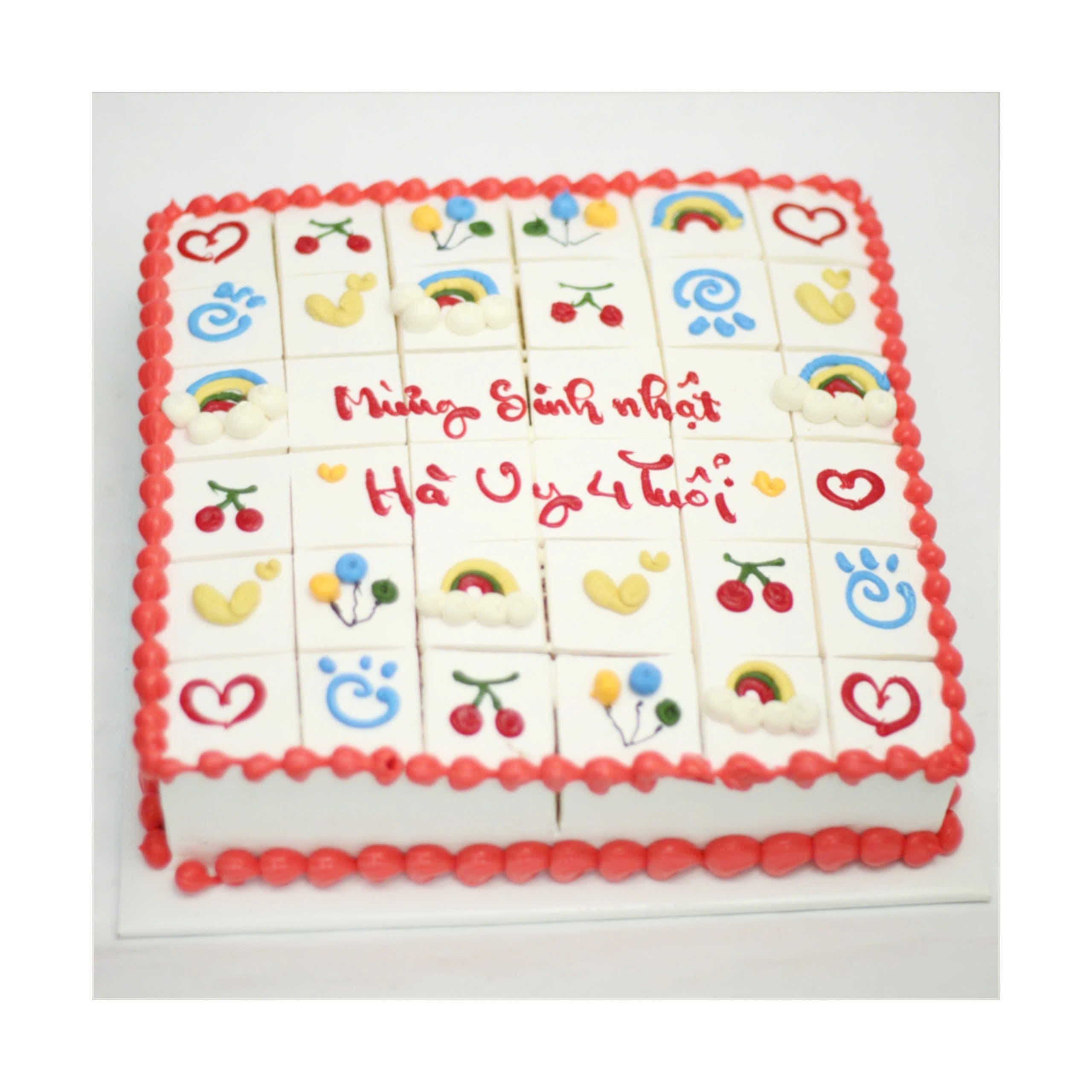 Bánh kem cắt miếng sắc màu