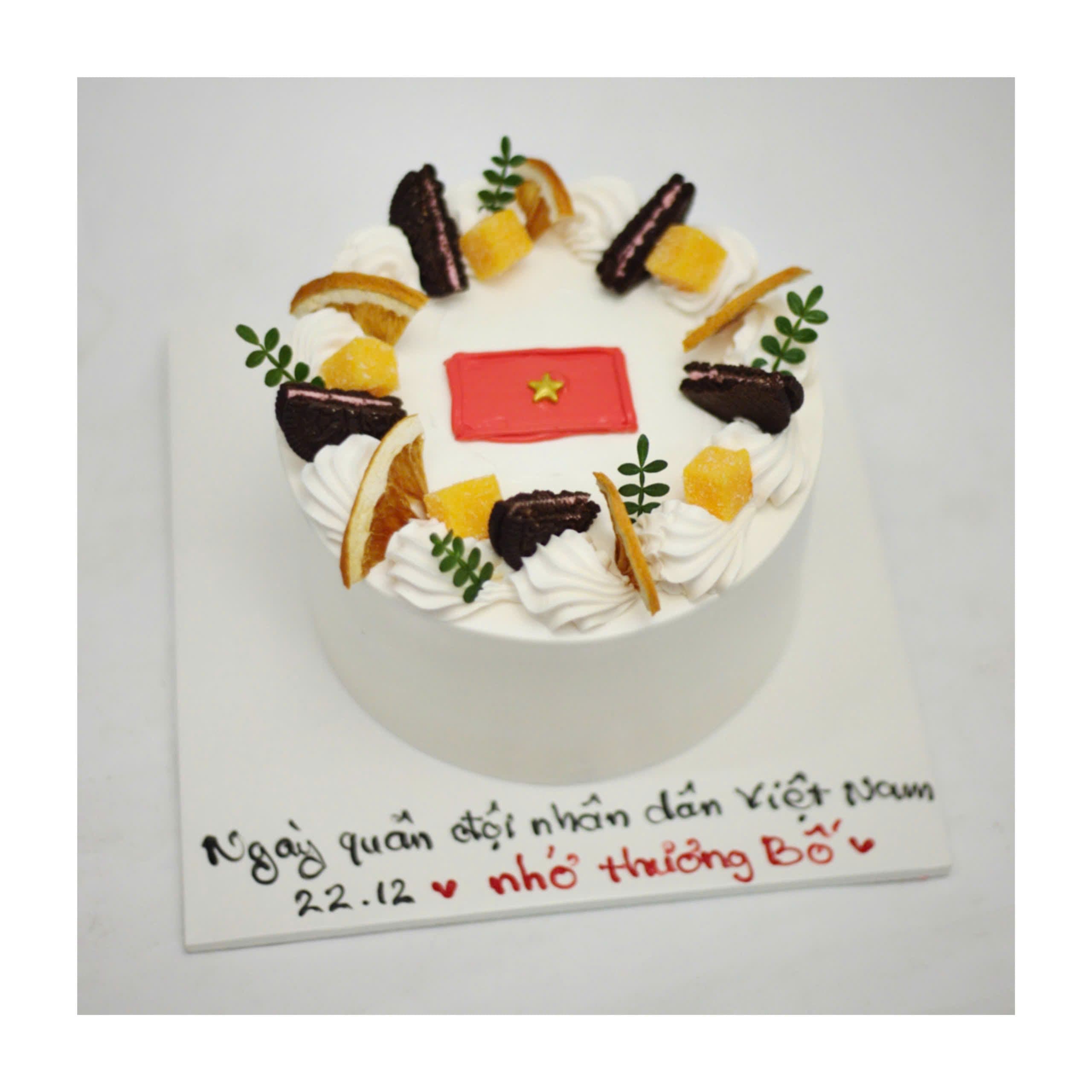 Bánh kem chúc mừng Ngày Quân Đội Nhân Dân