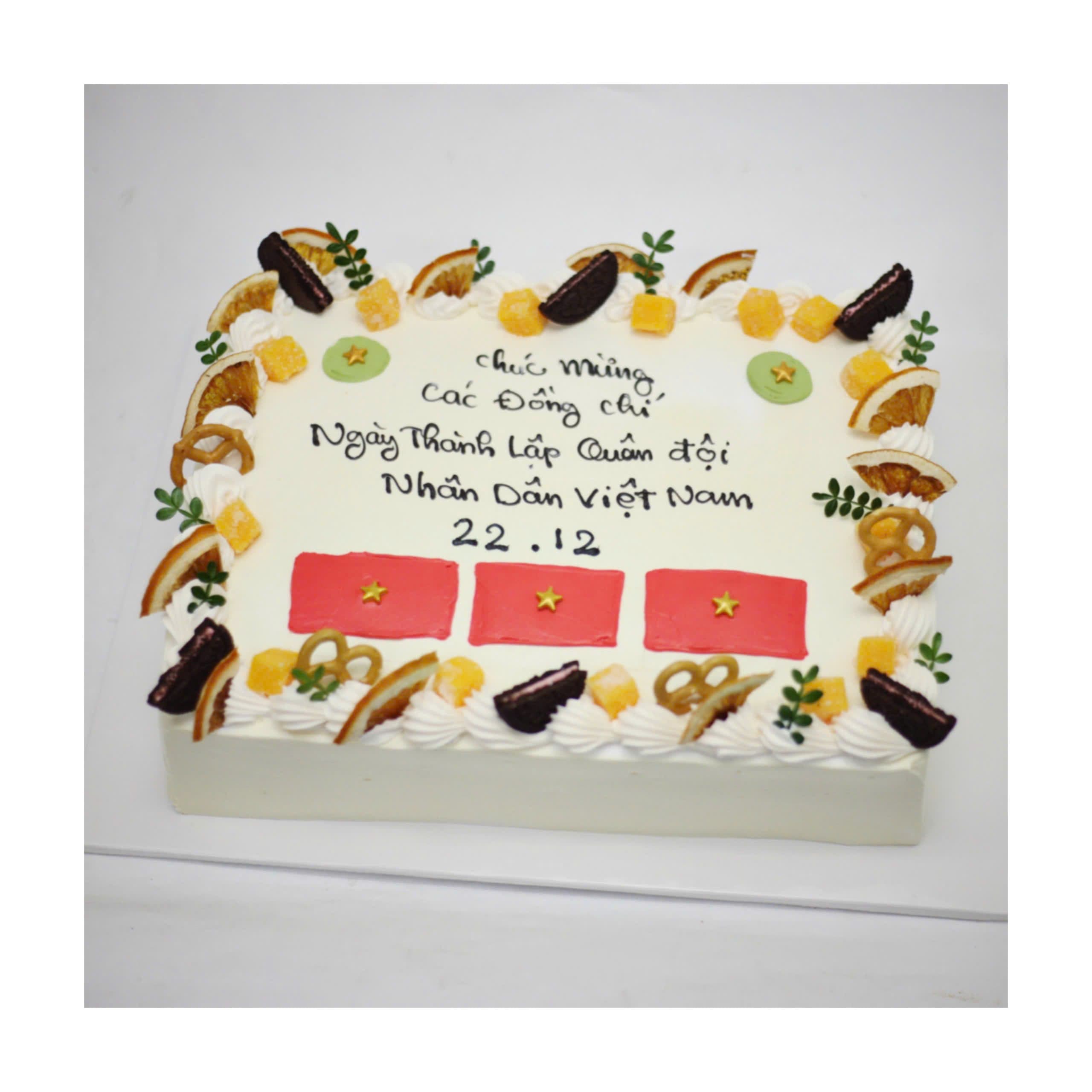 Bánh kem chúc mừng ngày thành lập Quân Đội
