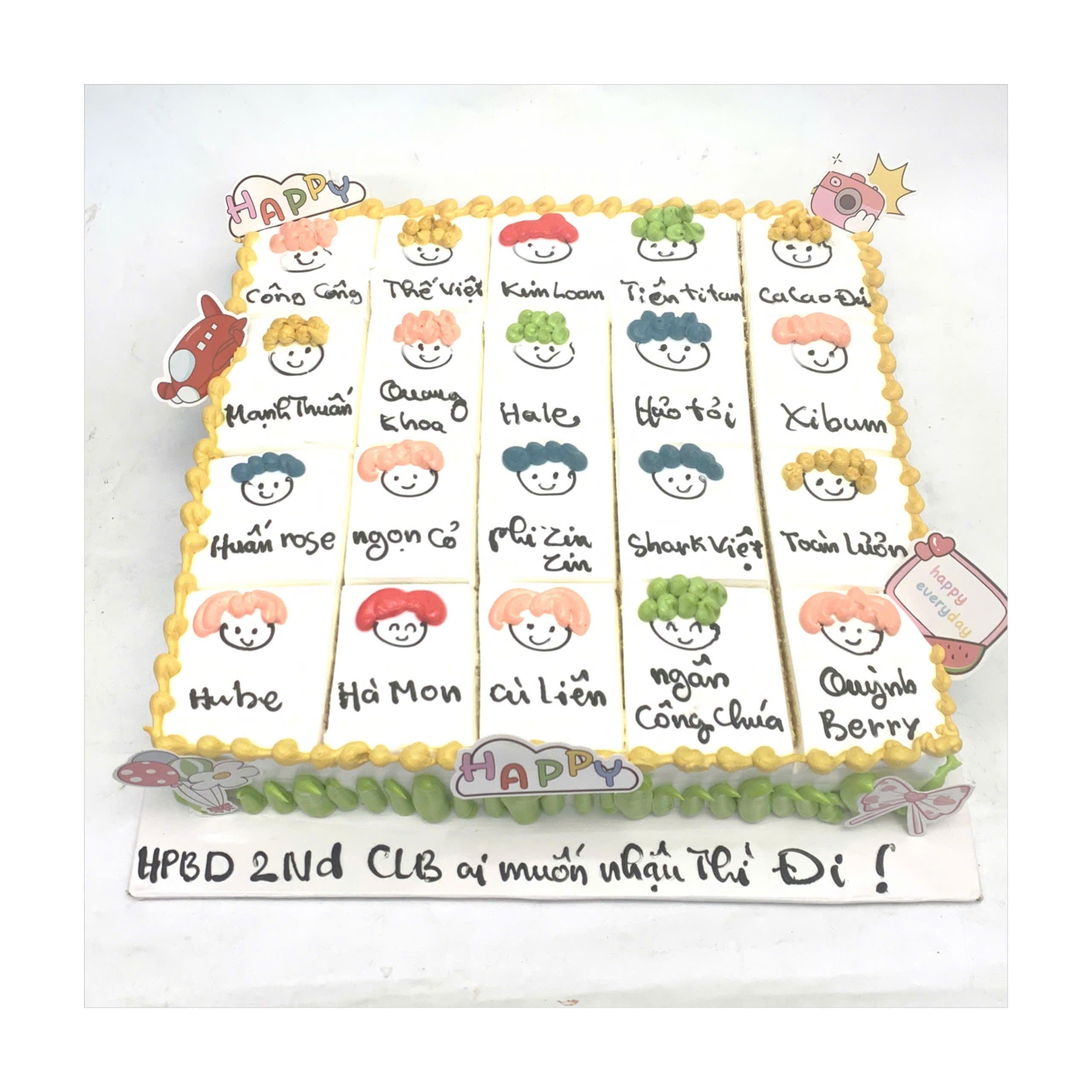 Bánh kem vẽ hình thành viên câu lạc bộ