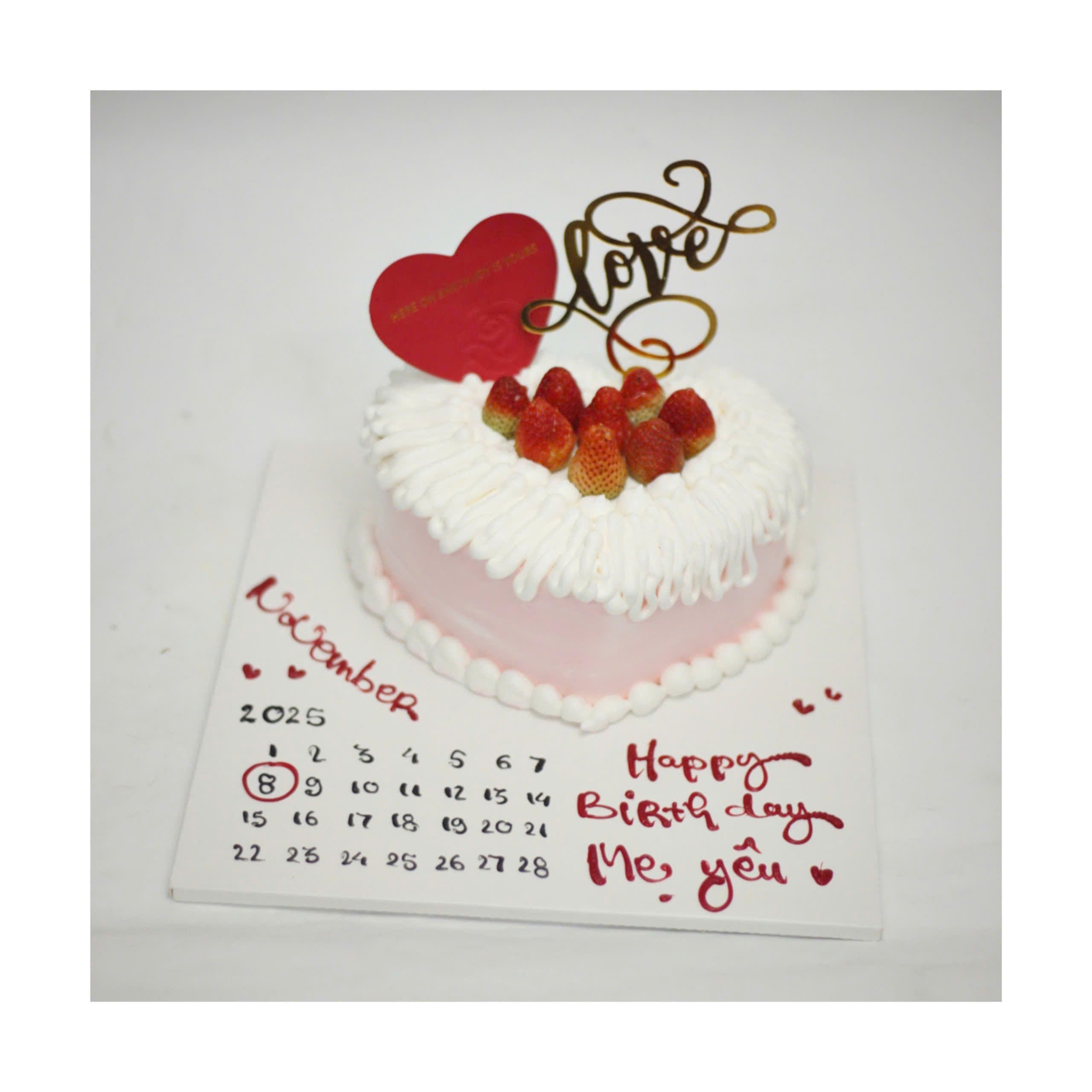 Bánh Trái Tim Dâu Kem