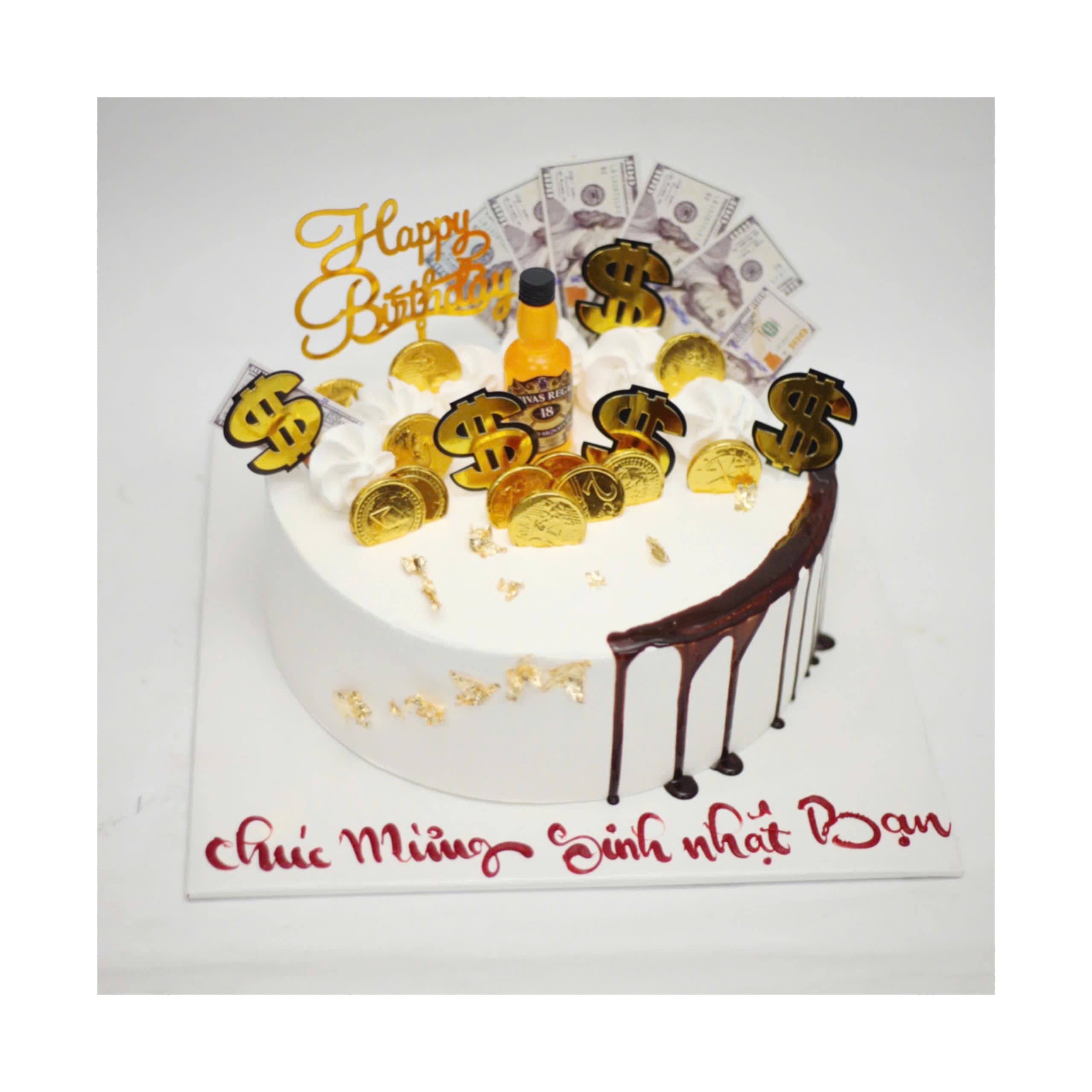 Bánh kem trang trí chai rượu và tiền đô