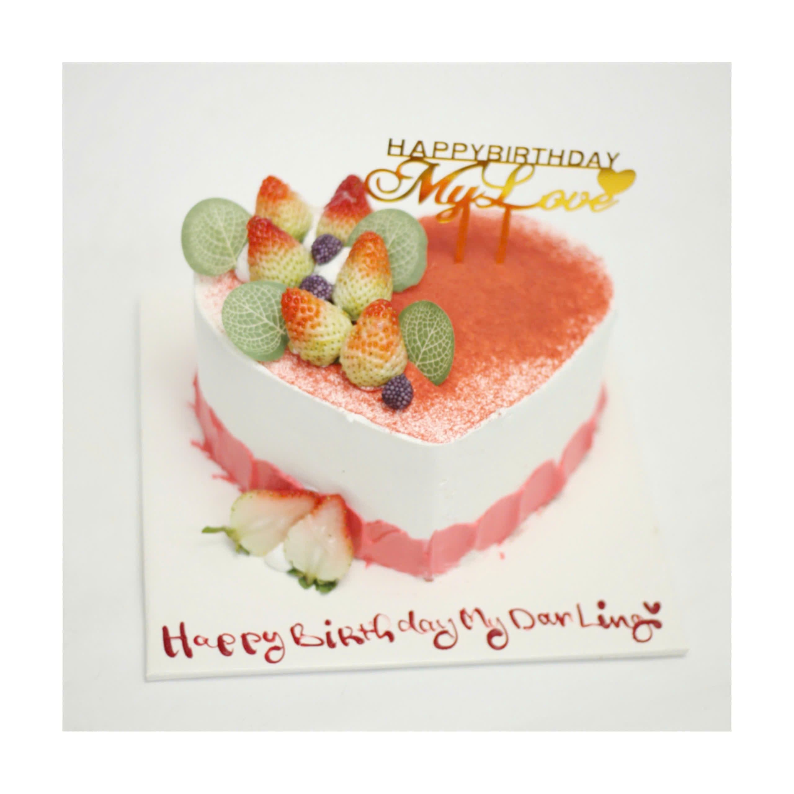 Bánh kem trái tim dâu tây ngọt ngào