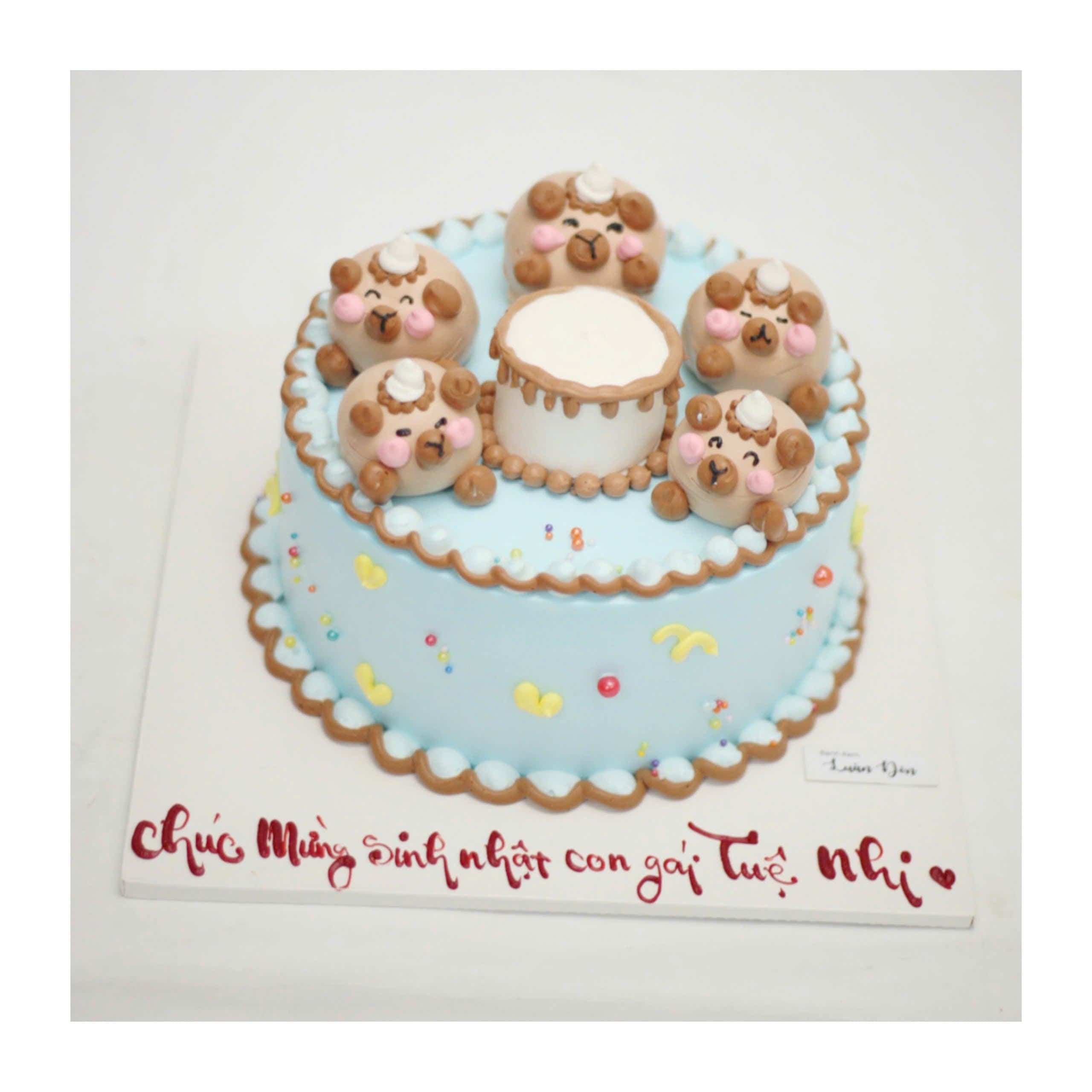 Bánh kem xanh pastel vẽ hình gấu