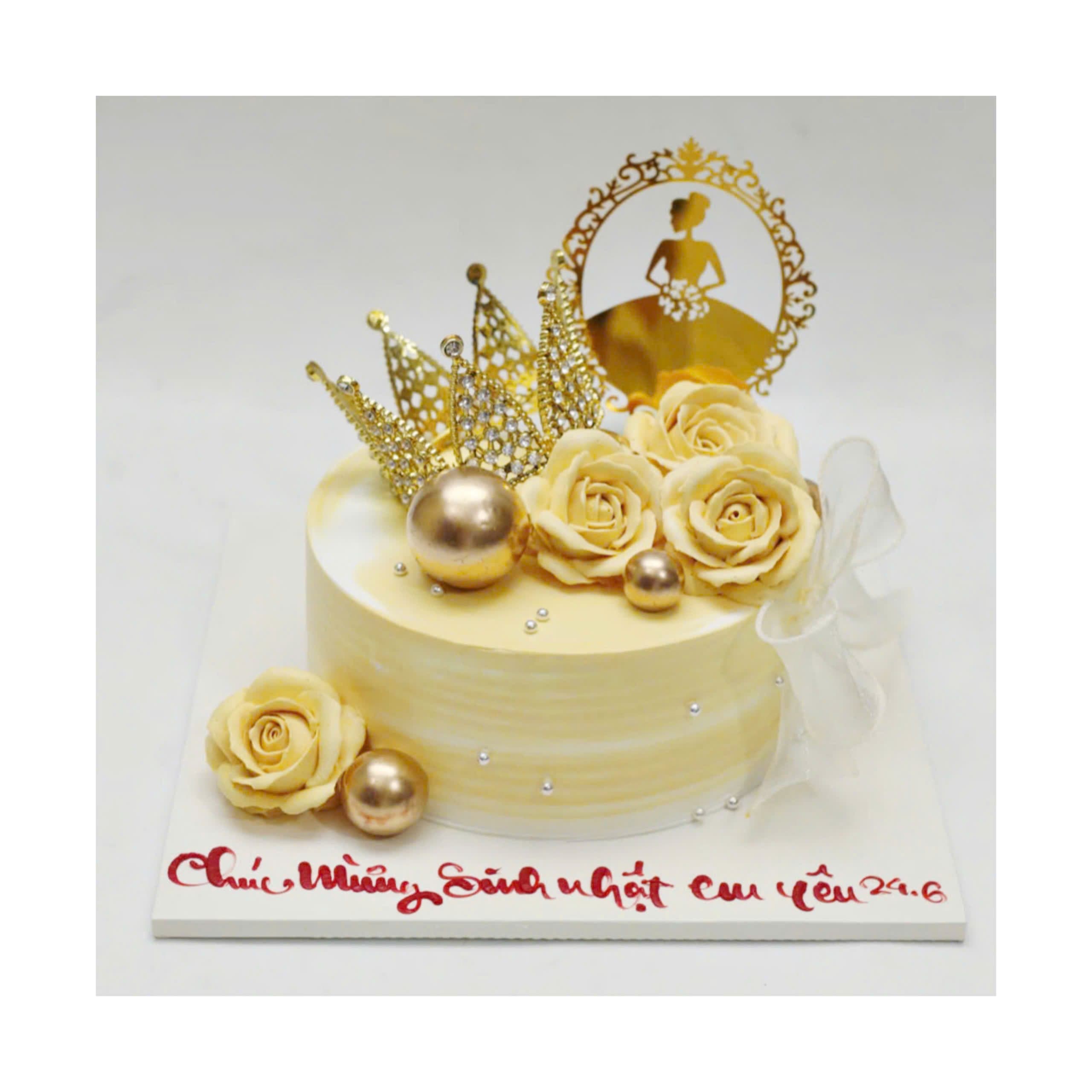 Bánh kem vương miện sang trọng cho phái nữ