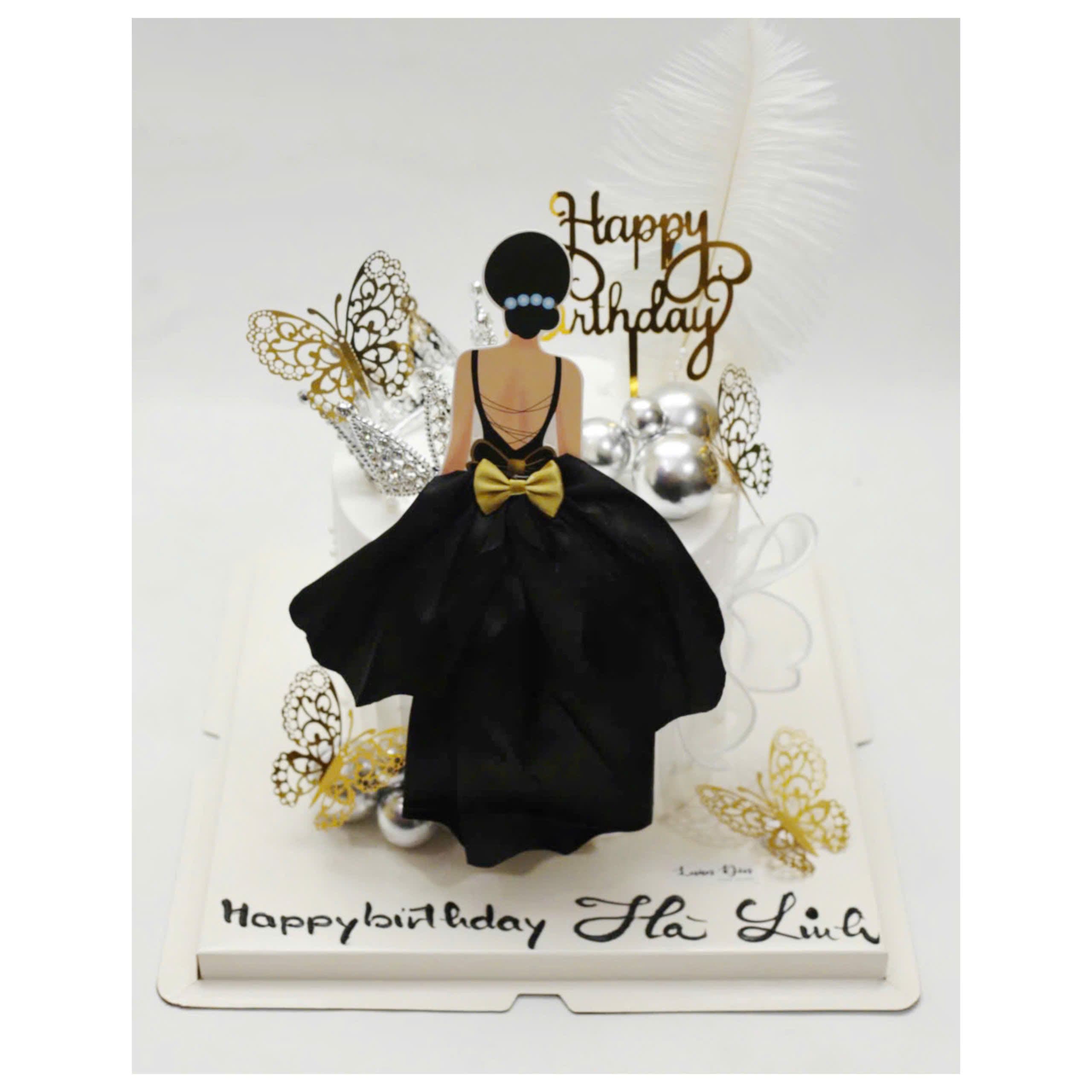 Bánh kem công chúa với đầm đen quý phái