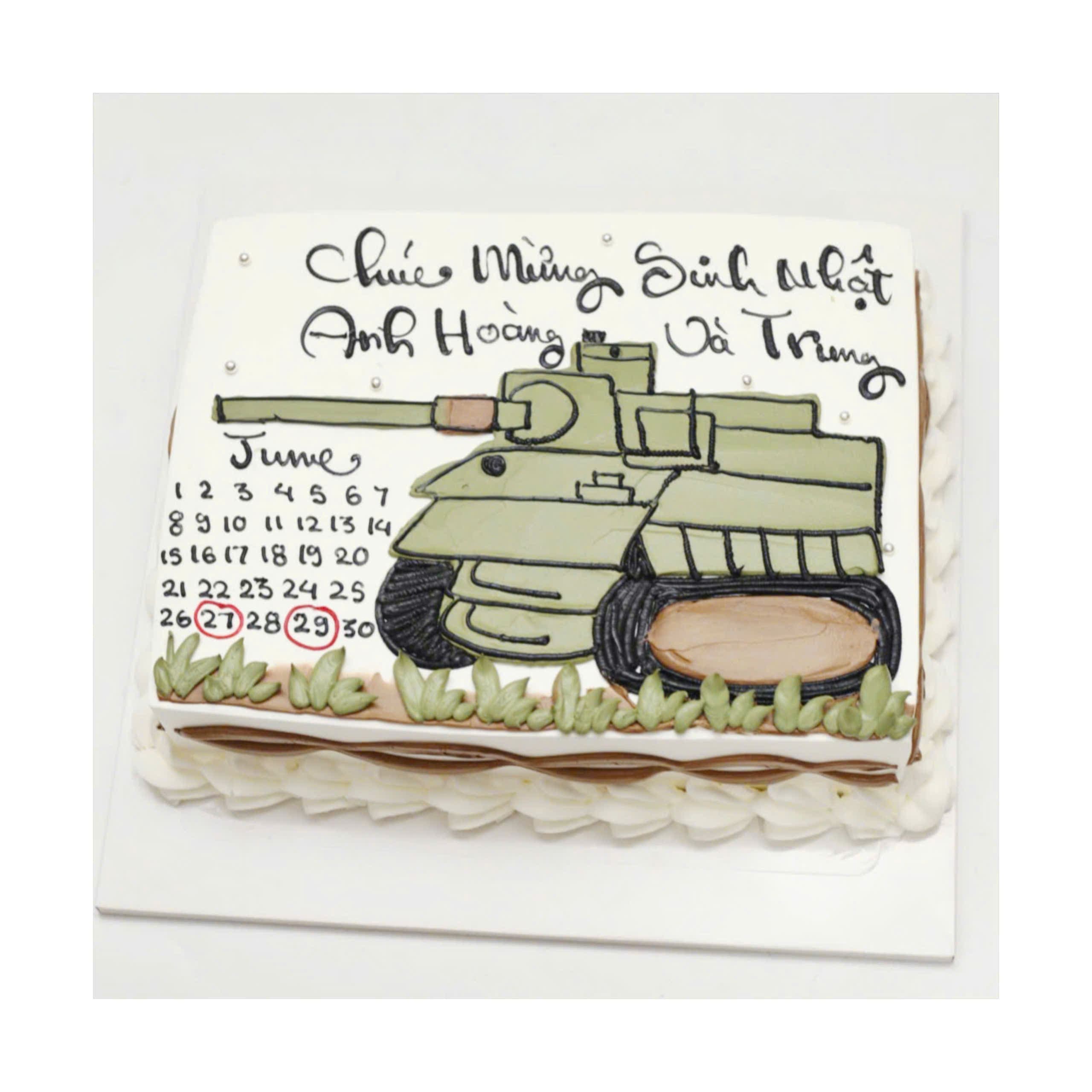 Bánh kem xe tăng xanh lá chủ đề lịch