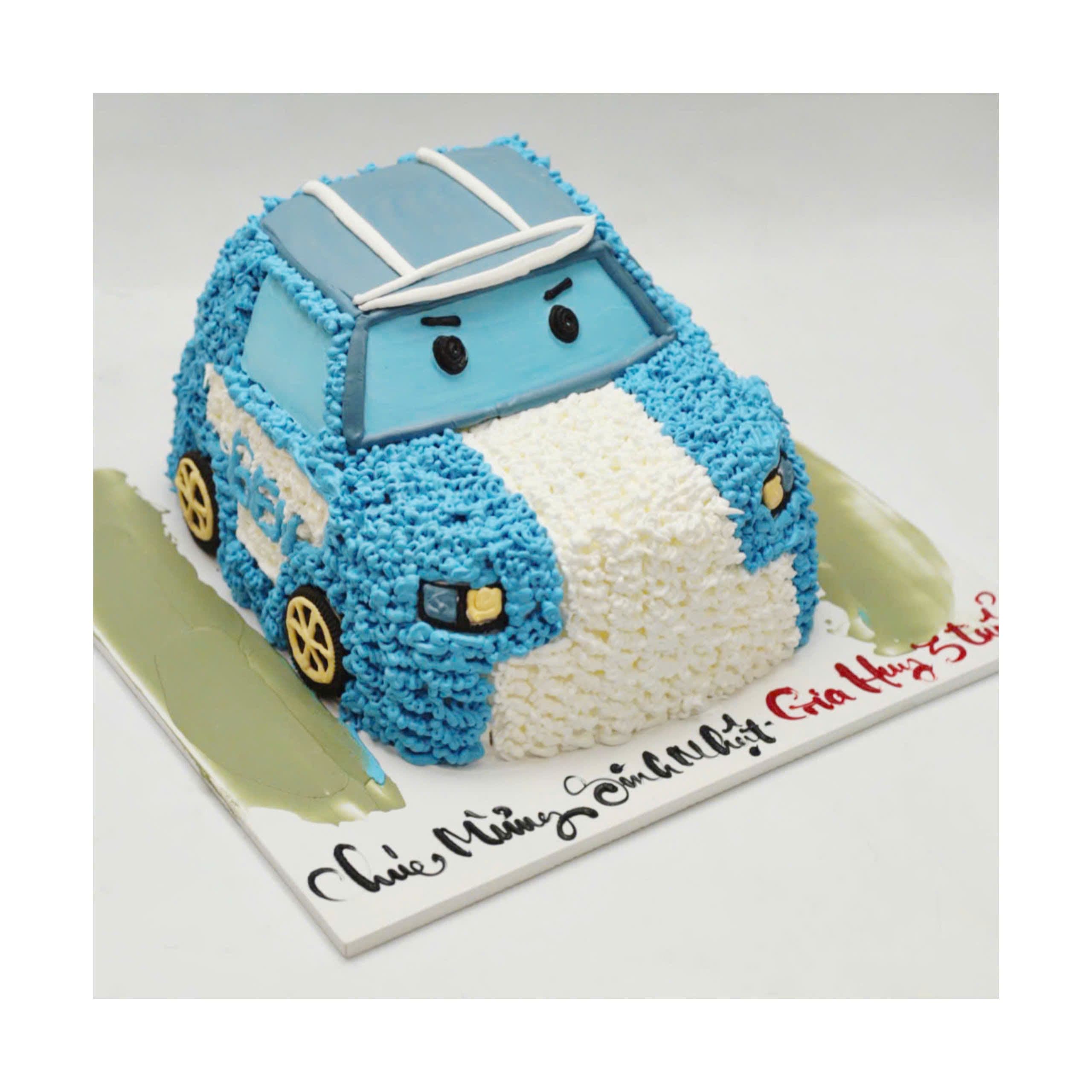 Bánh kem tạo hình xe hơi xanh