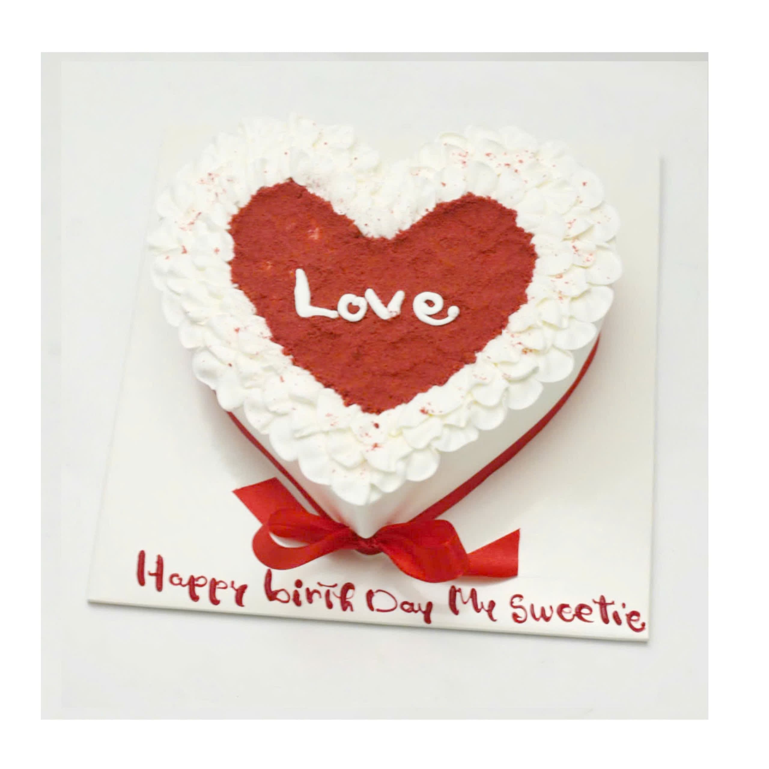 Bánh kem trái tim tình yêu lãng mạn