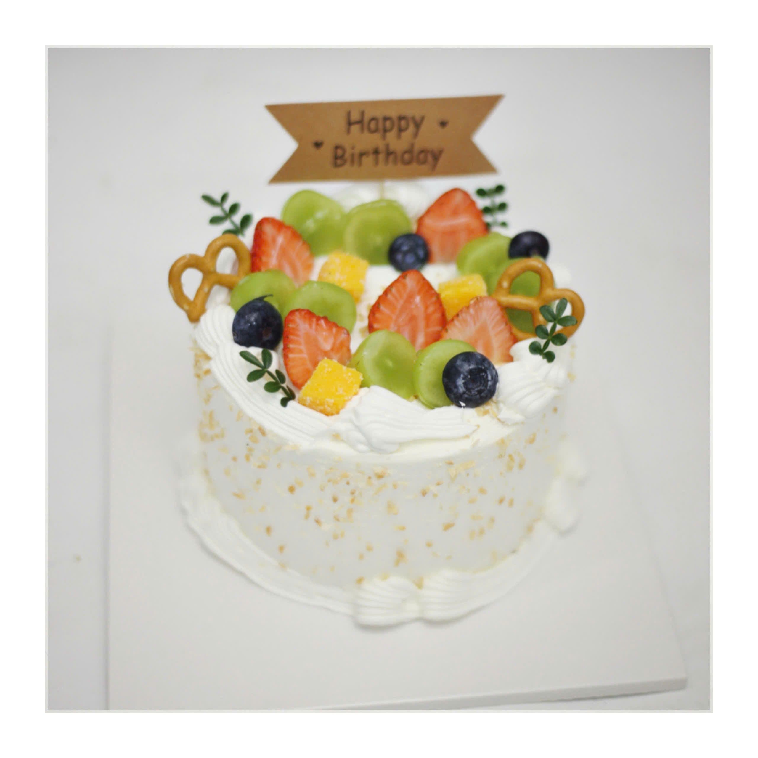 Bánh kem phủ trái cây tươi mát