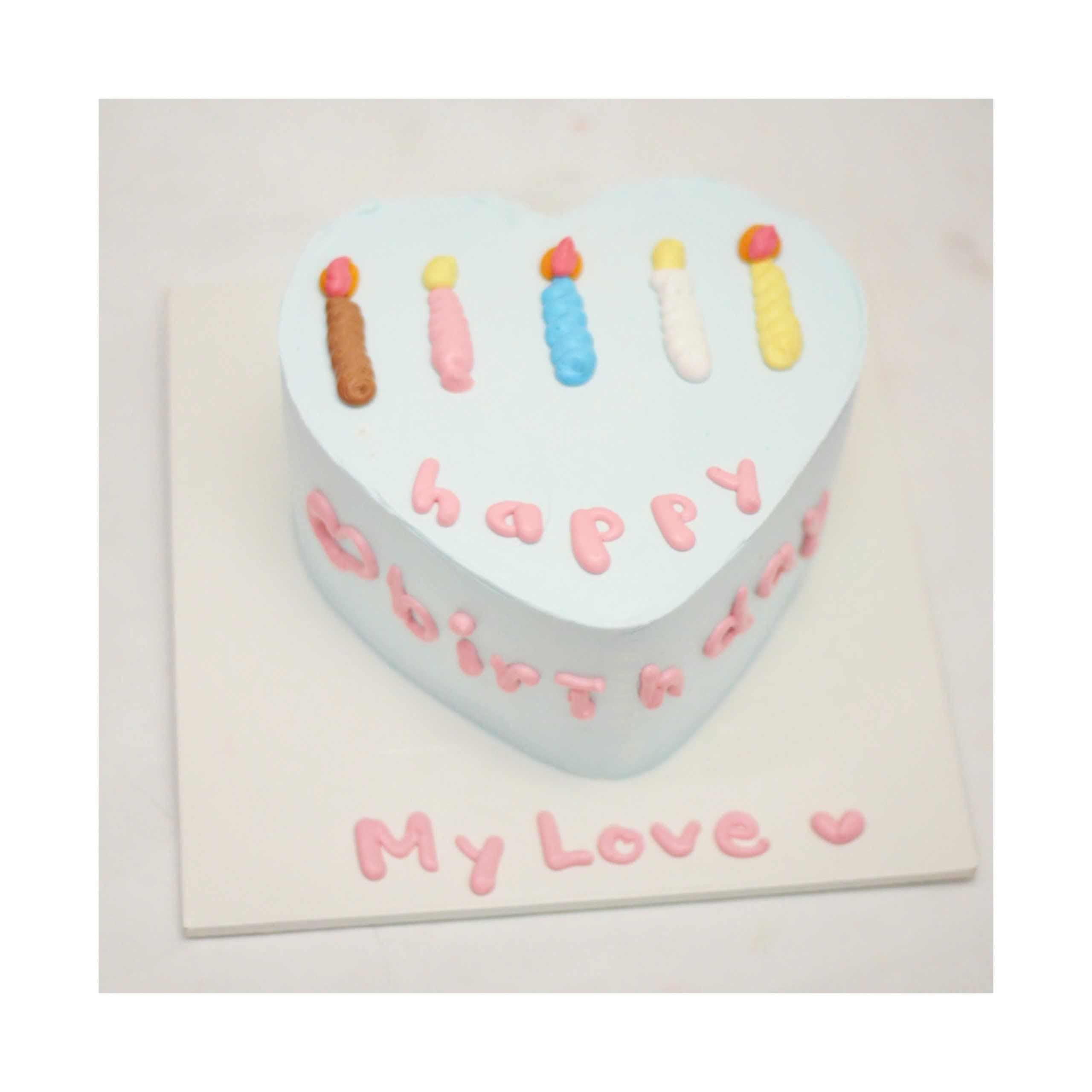 Bánh kem trái tim màu xanh dương