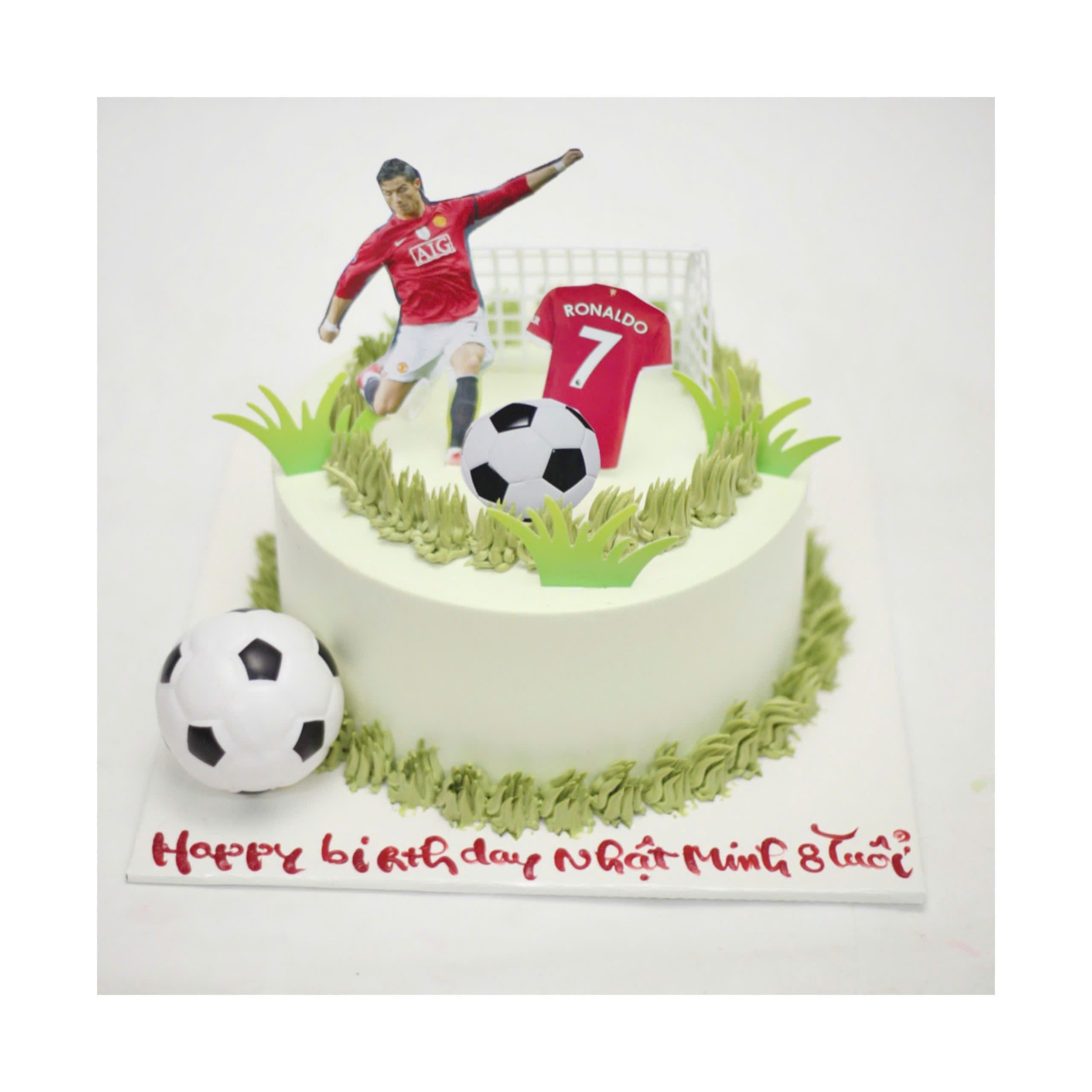 Bánh kem sinh nhật chủ đề bóng đá Ronaldo