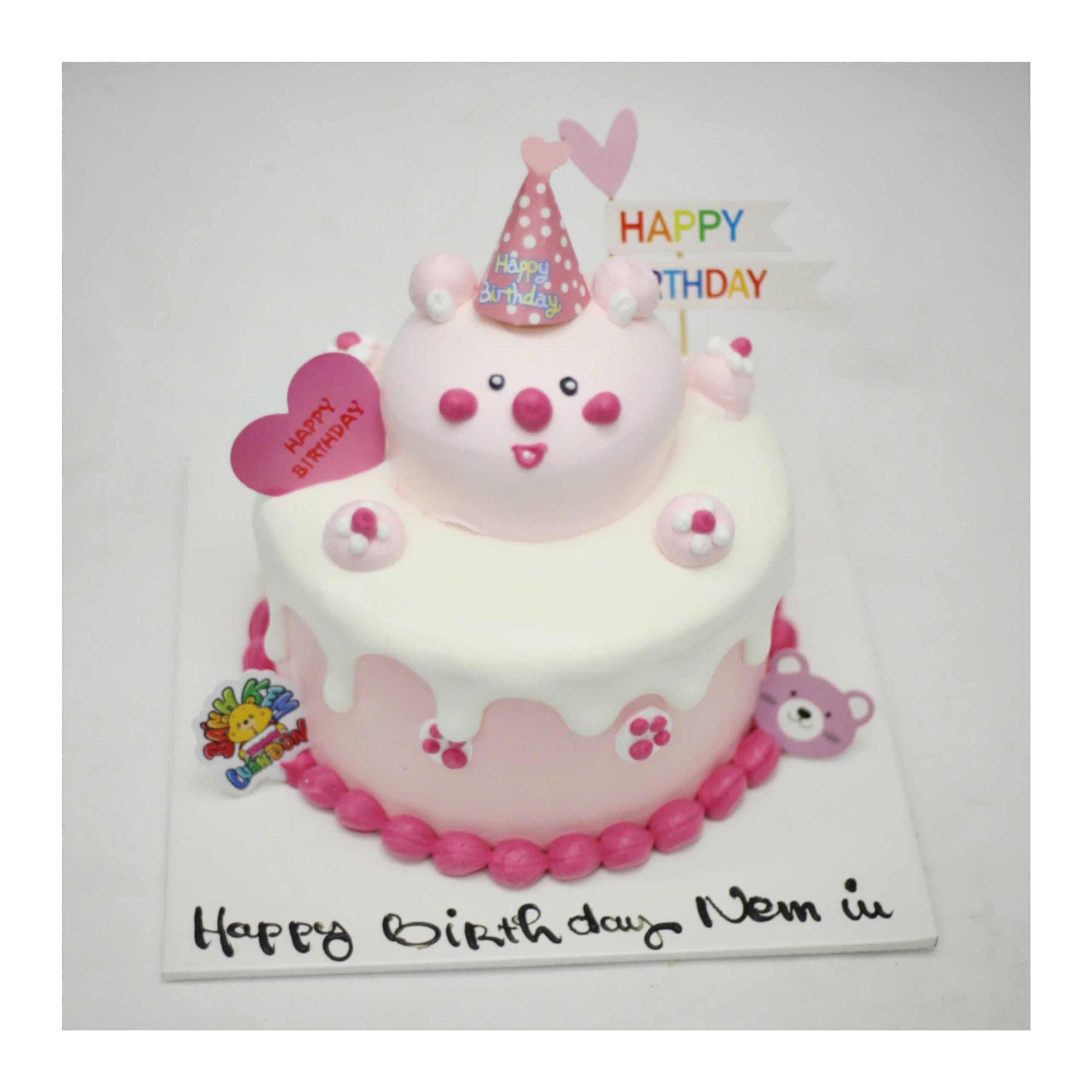 Bánh kem gấu hồng đội mũ sinh nhật