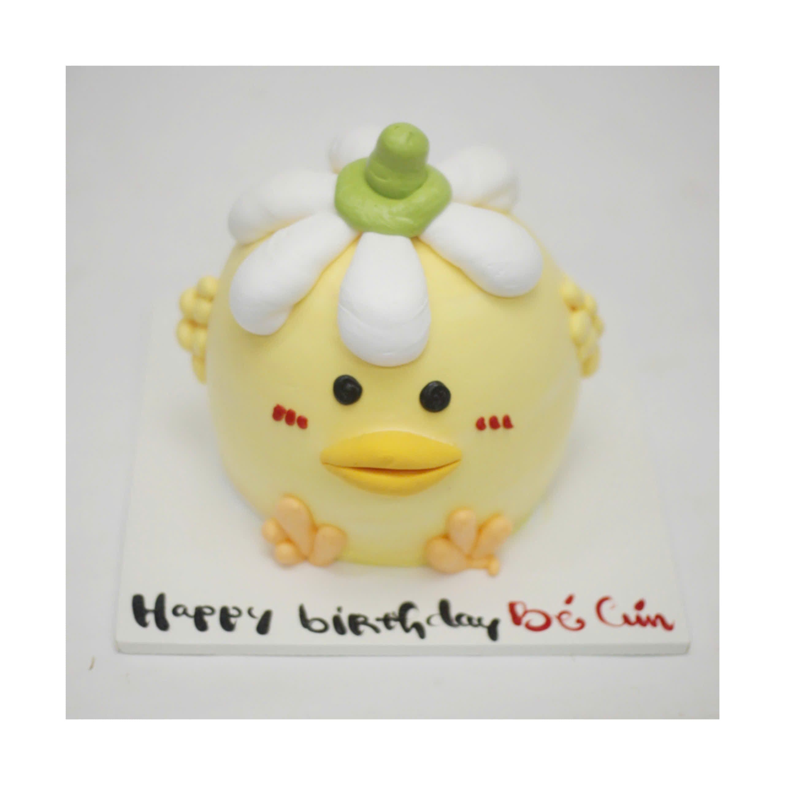 Bánh kem hình chú gà con màu vàng