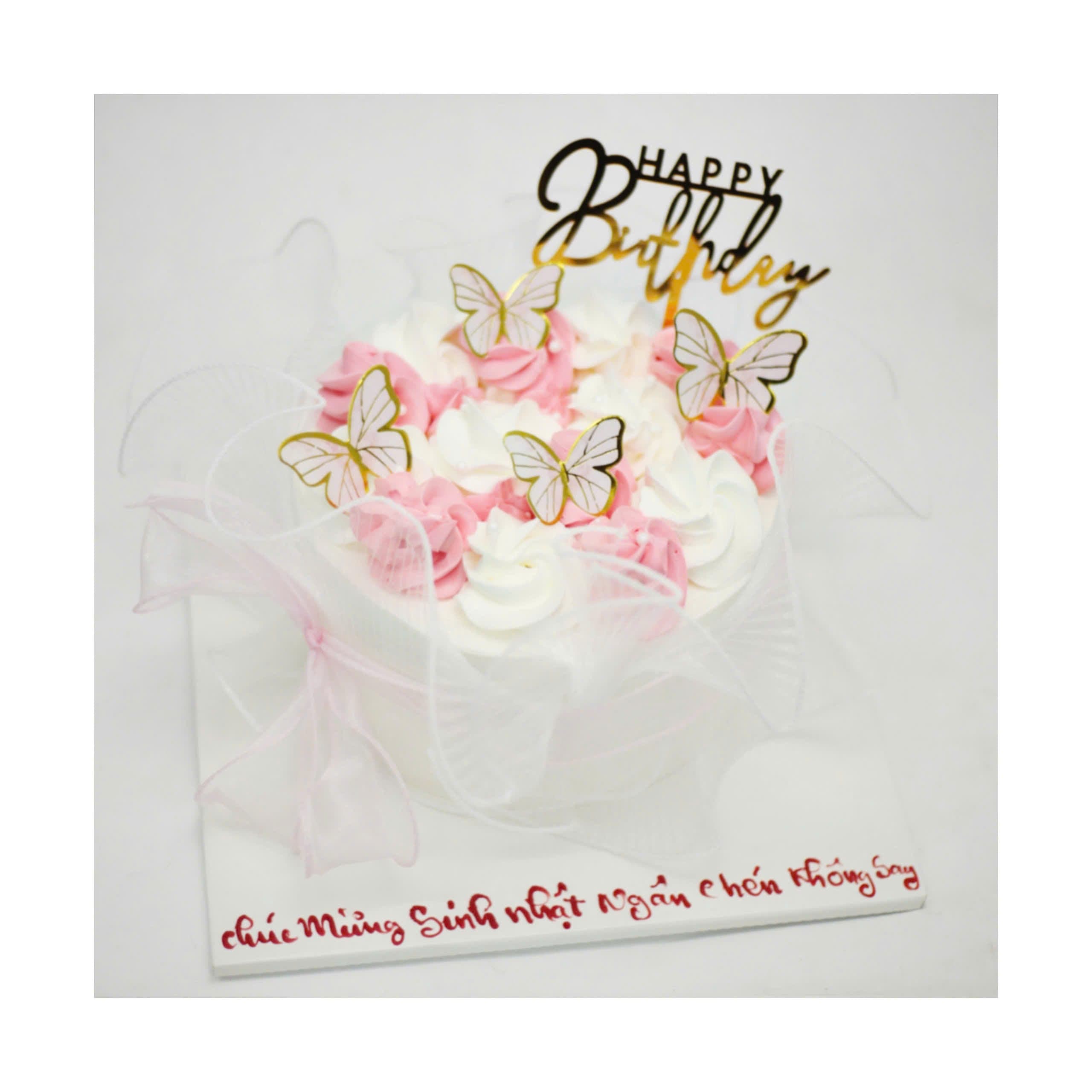 Bánh sinh nhật trang trí bướm cho vợ yêu