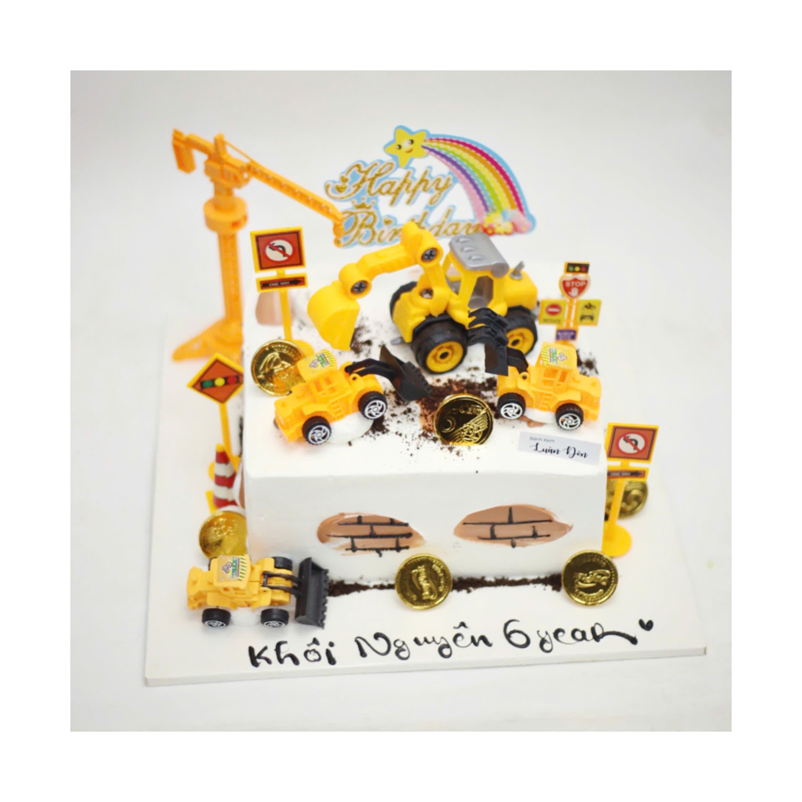 Bánh sinh nhật chủ đề công trường xây dựng