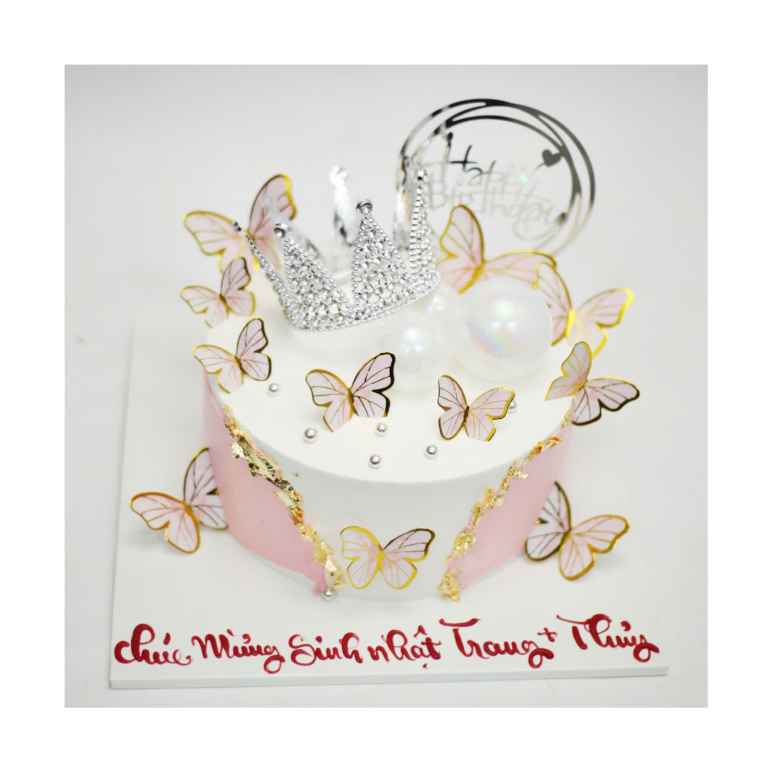 Bánh sinh nhật bướm và vương miện cho bé gái