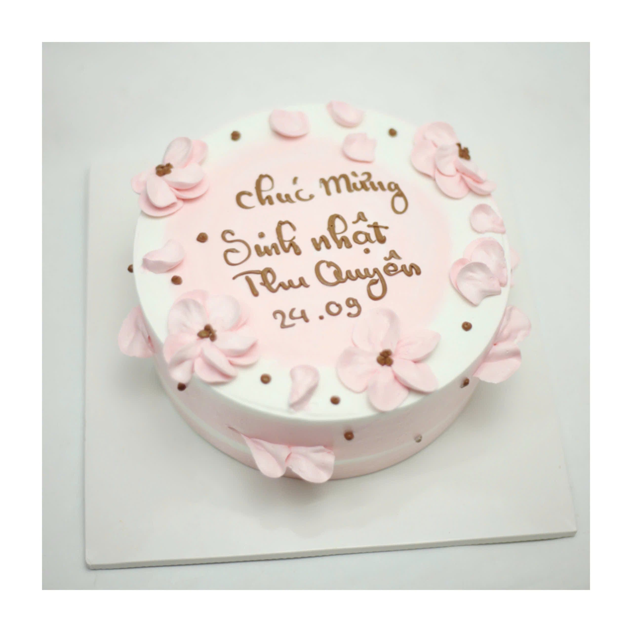 Bánh kem vẽ hoa hồng tinh tế