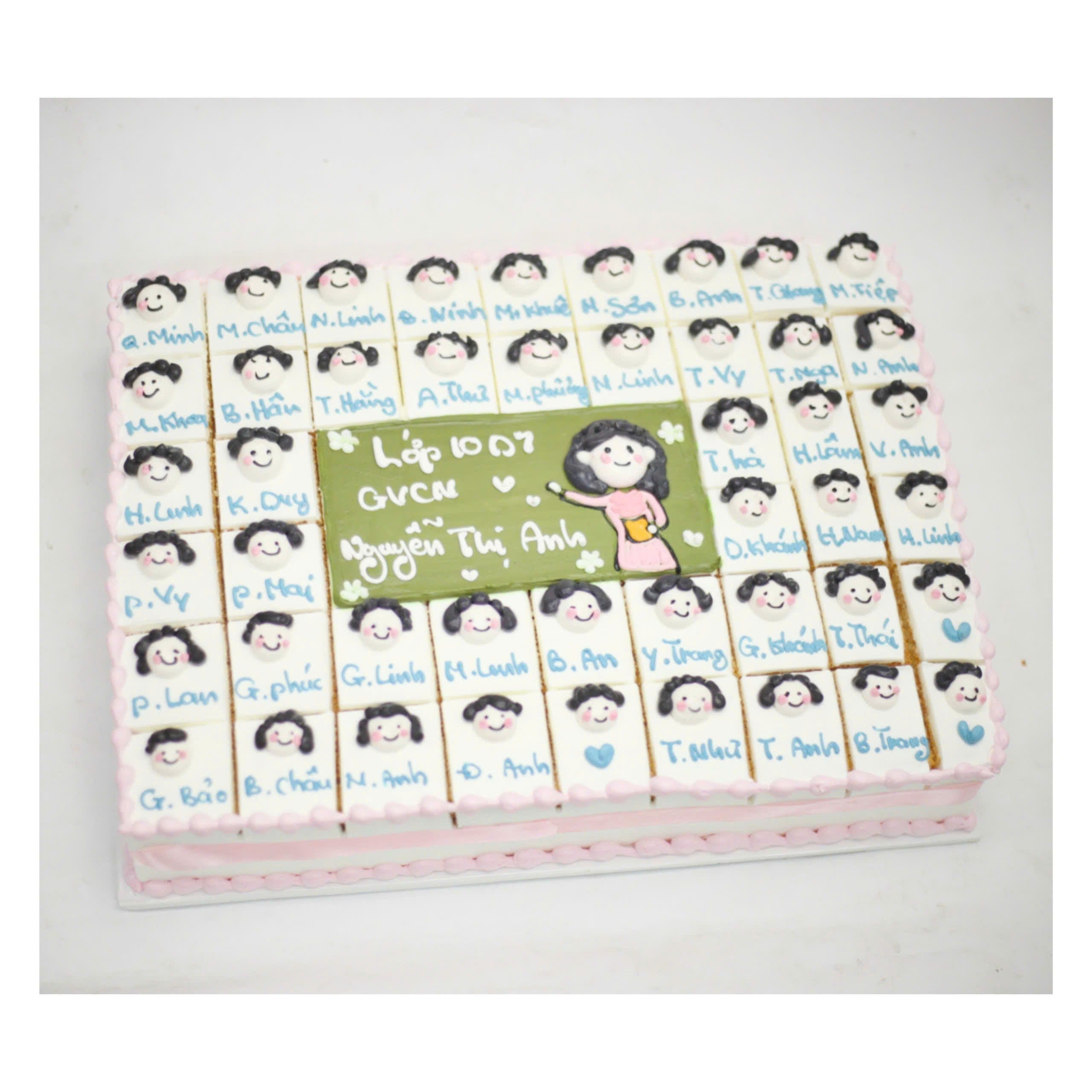 Bánh kem cắt miếng vẽ hình lớp học