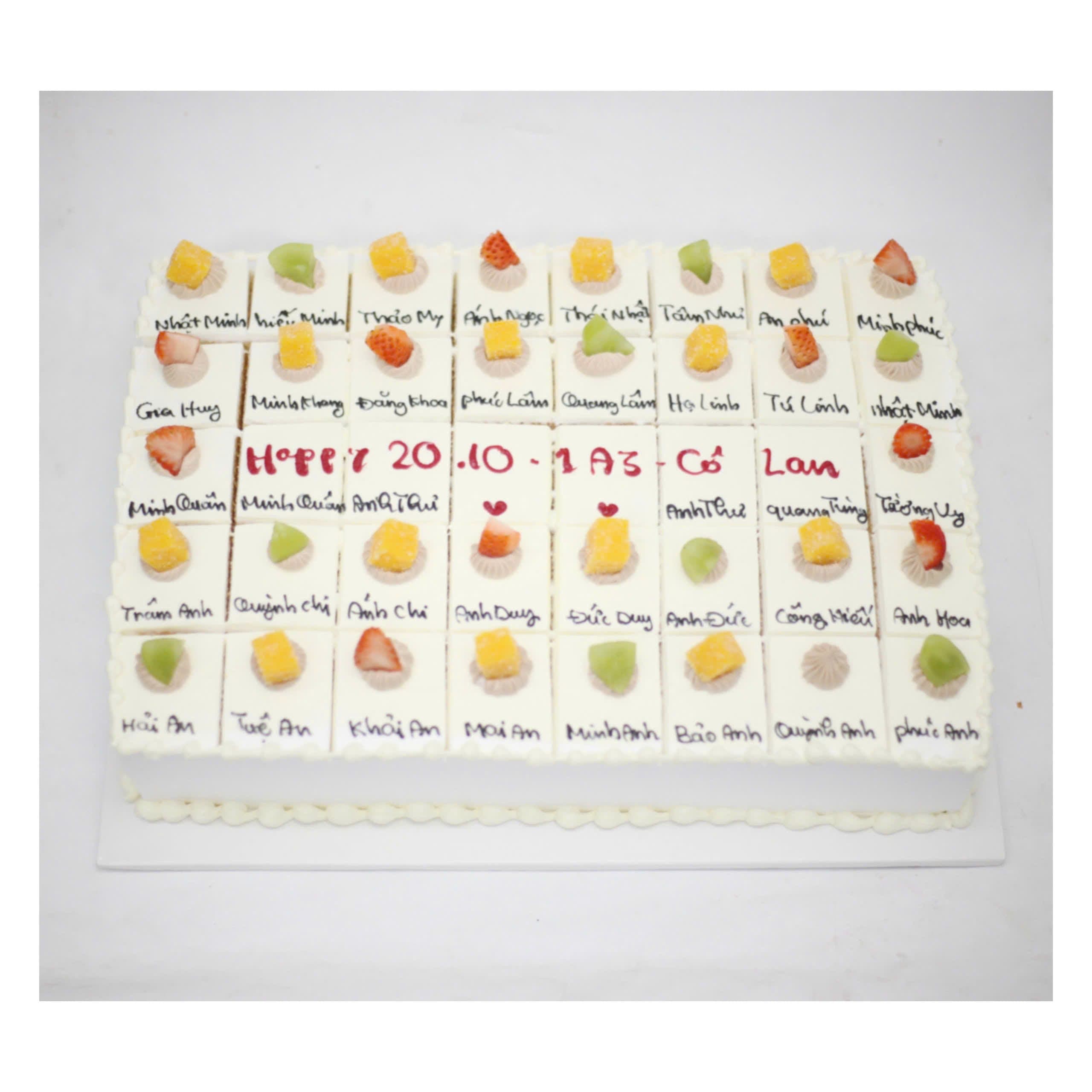 Bánh kem cắt miếng trang trí hoa quả