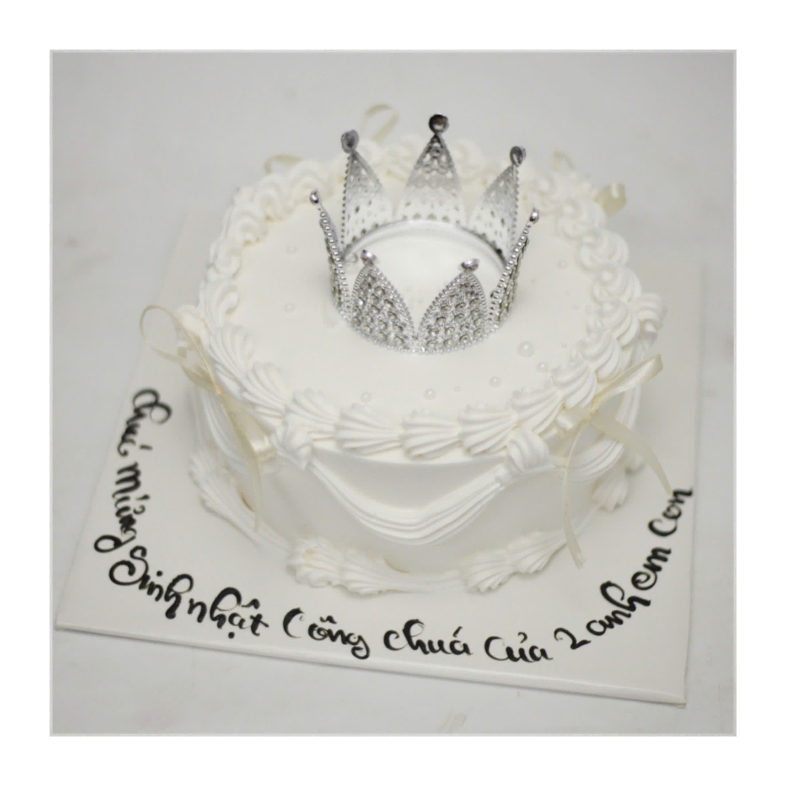 Bánh kem vương miện công chúa sang trọng