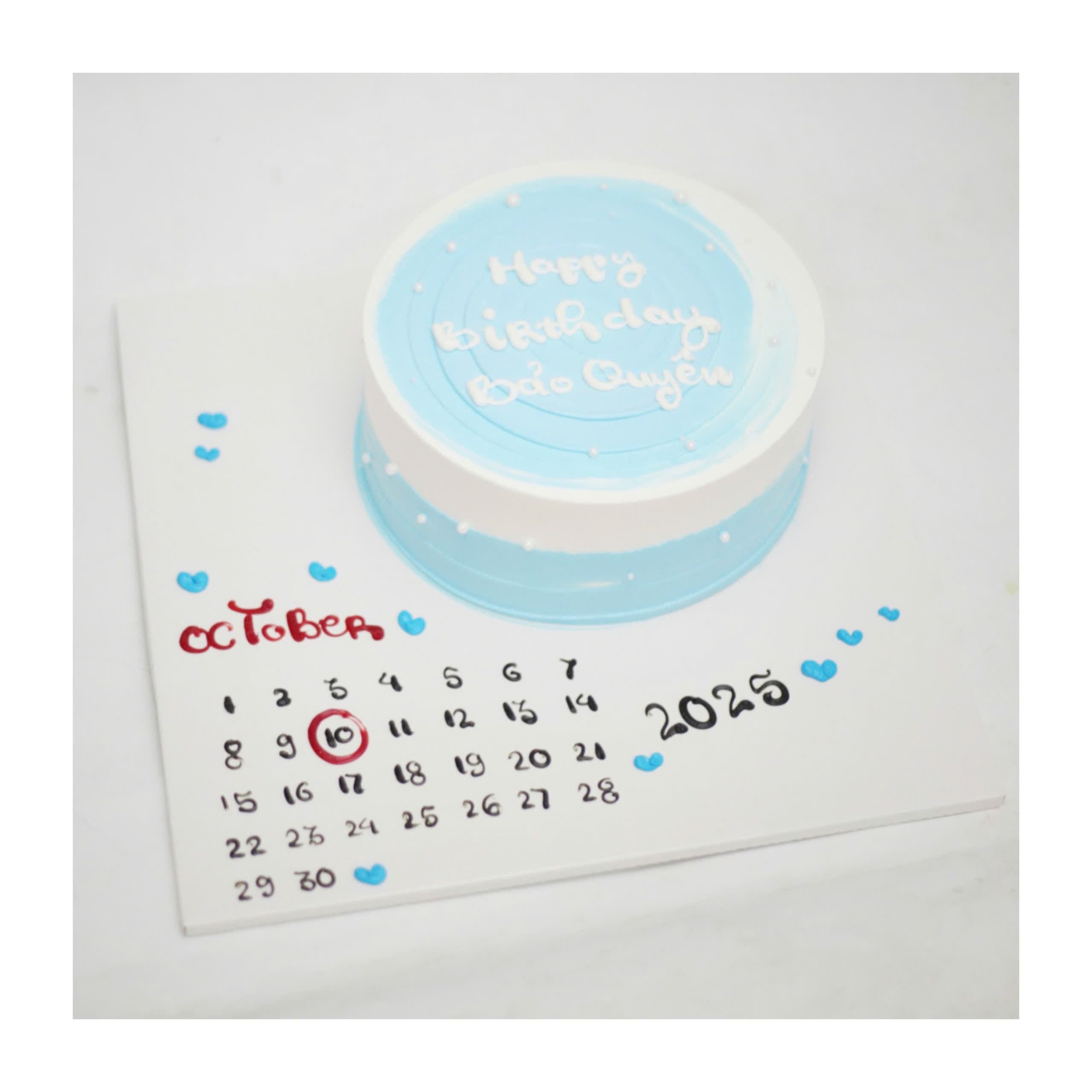 Bánh kem lịch sinh nhật tháng 10 năm 2025