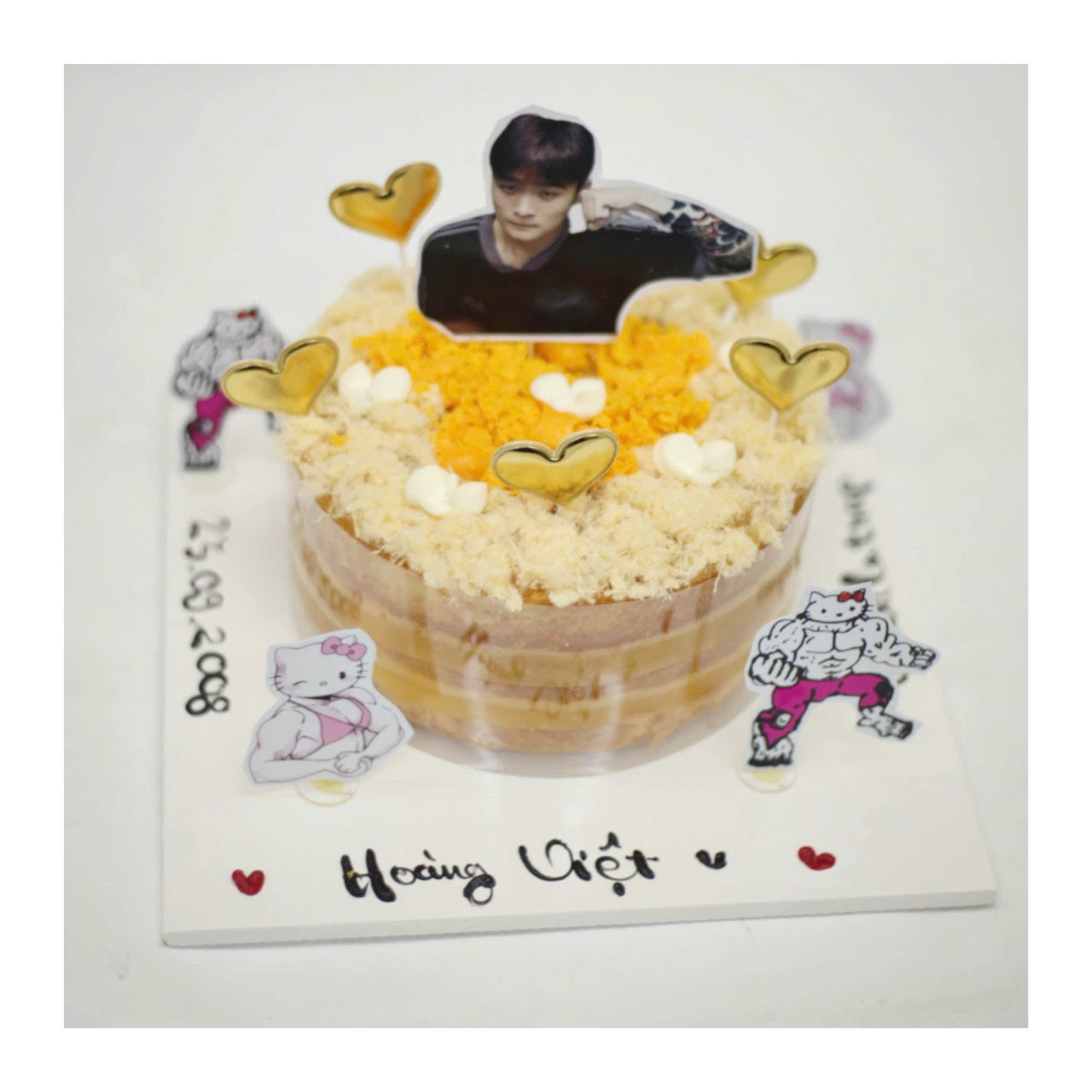 Bánh bông lan trứng muối in hình Hoàng Việt