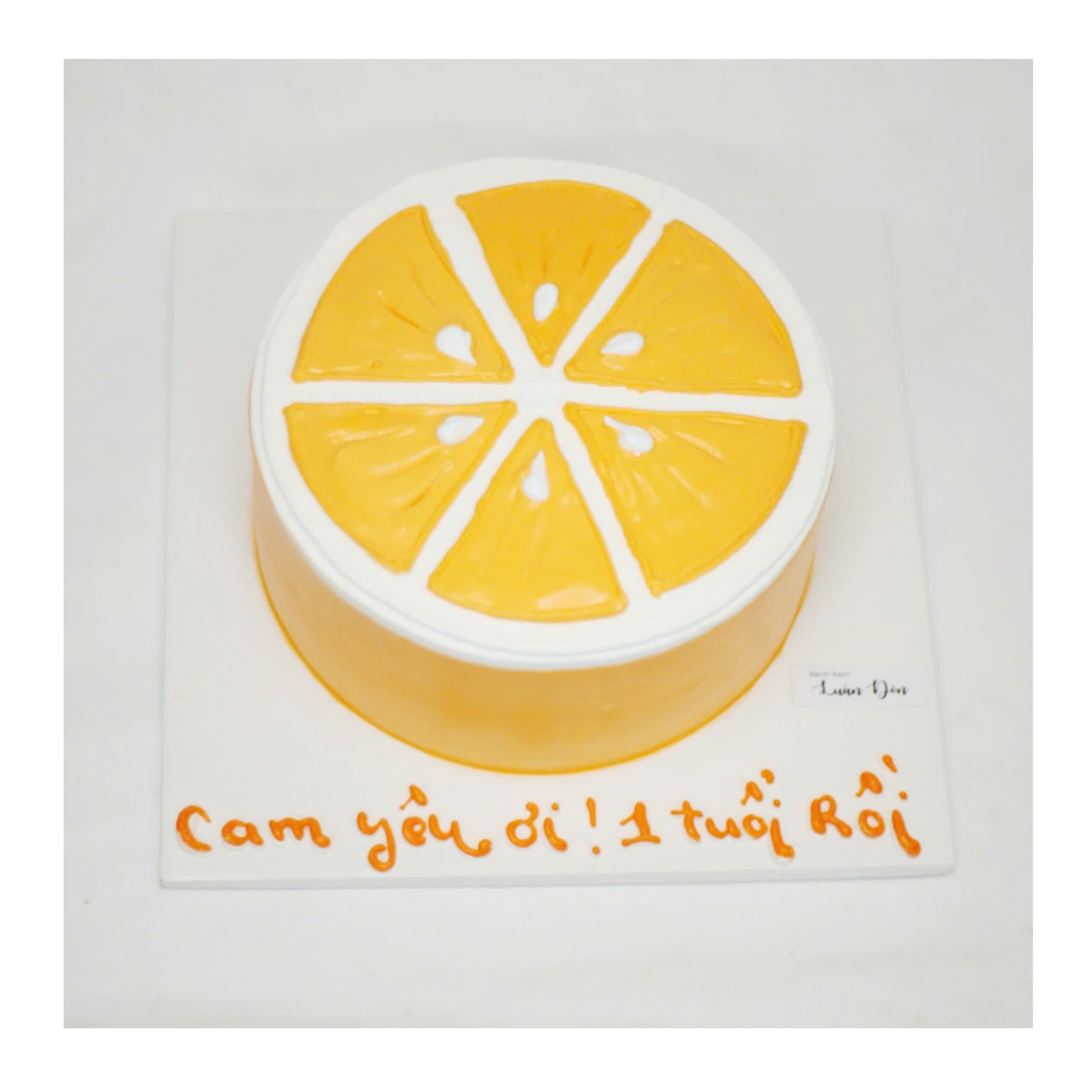 Bánh kem vẽ hình lát cam cho bé