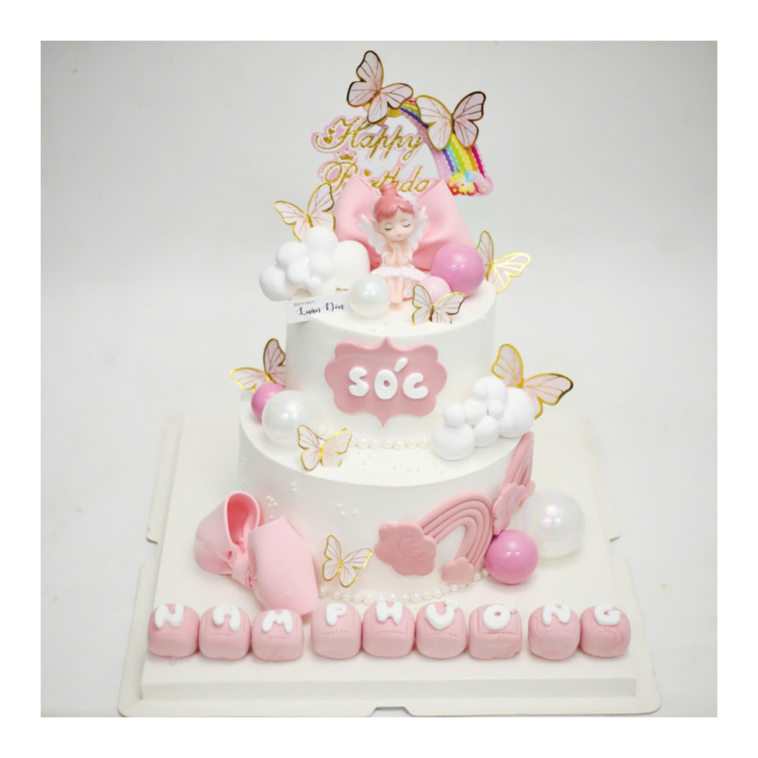 Bánh kem hai tầng công chúa và bướm hồng